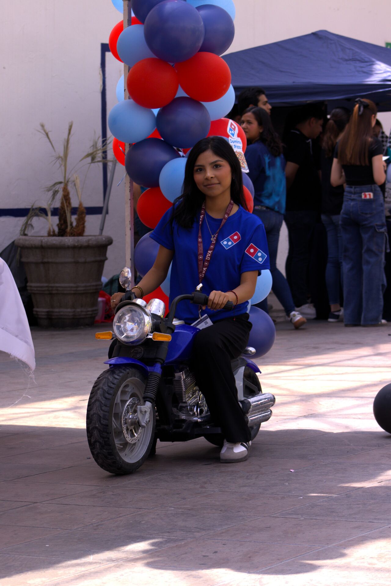 Alumnos de la Universidad Vizcaya celebran su tradicional English Day