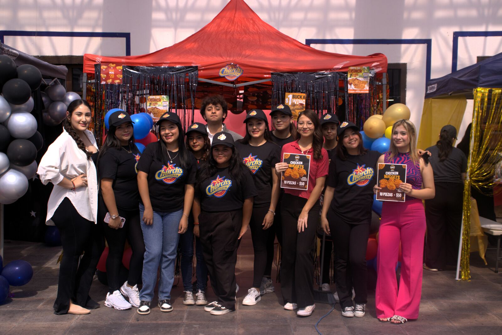 Alumnos de la Universidad Vizcaya celebran su tradicional English Day