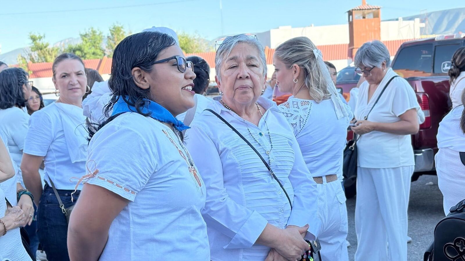Monclova realiza caminata 'A favor de la mujer por la vida'