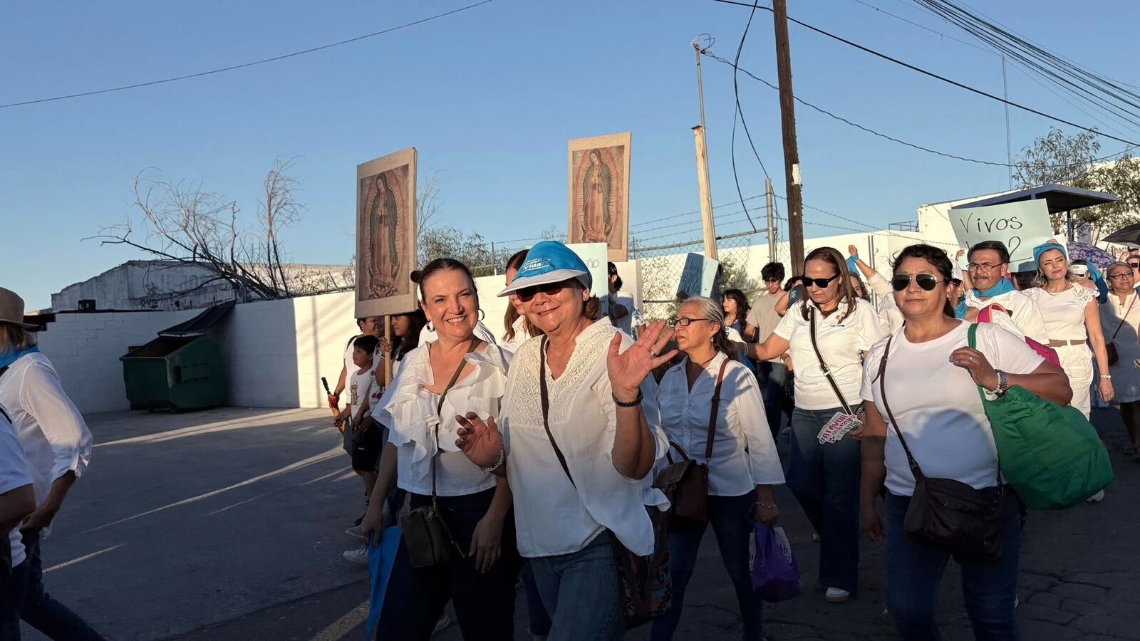 Monclova realiza caminata 'A favor de la mujer por la vida'