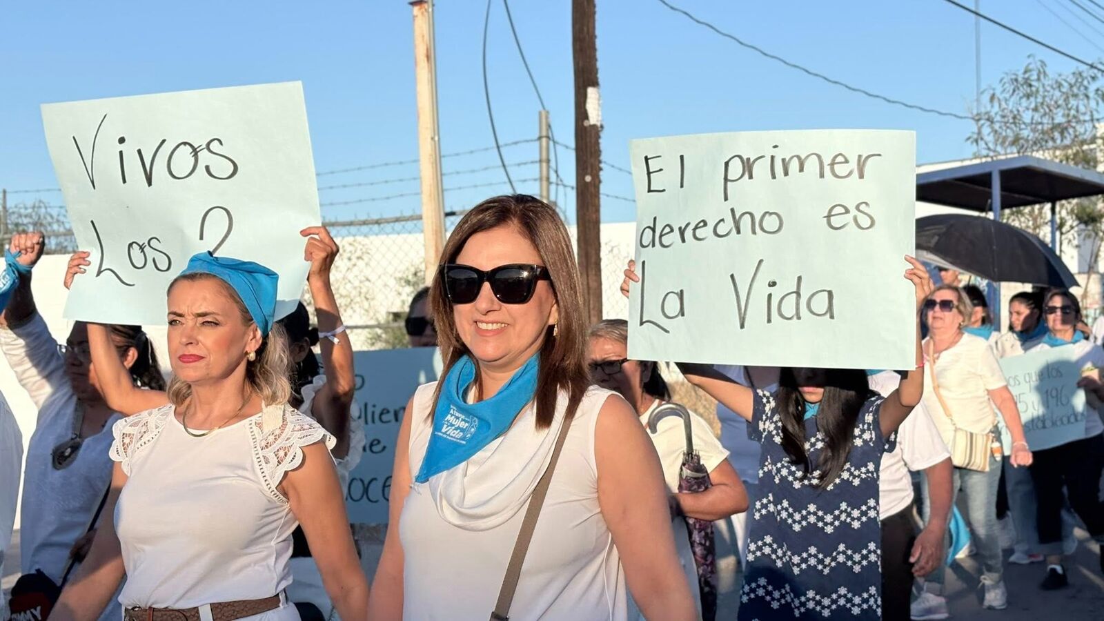 Monclova realiza caminata 'A favor de la mujer por la vida'