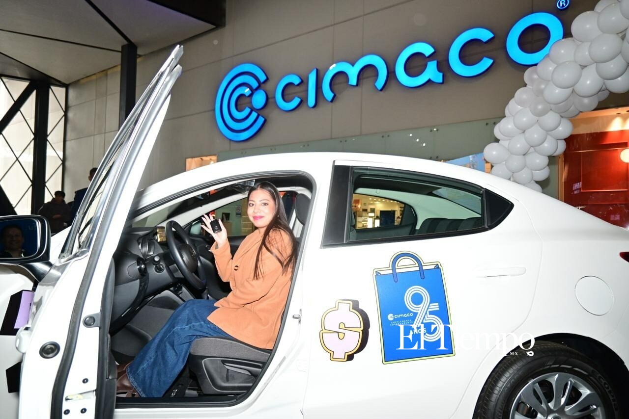 CIMACO realizó la entrega de un Mazda 2 a la ganadora del sorteo conmemorativo