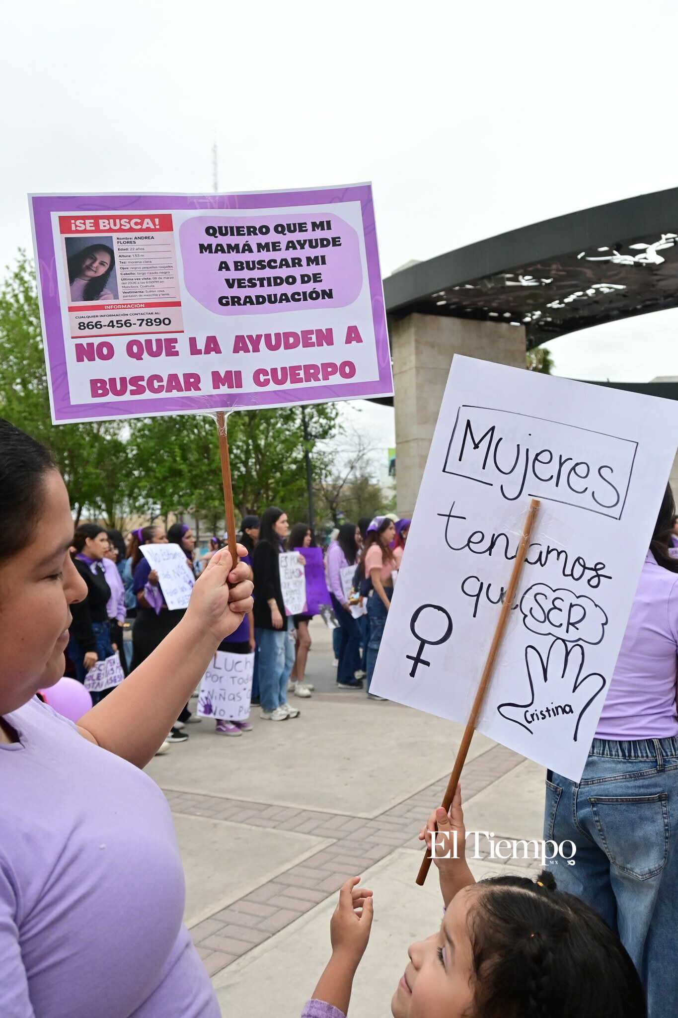 Mujeres de Monclova se concentran por igualdad y justicia