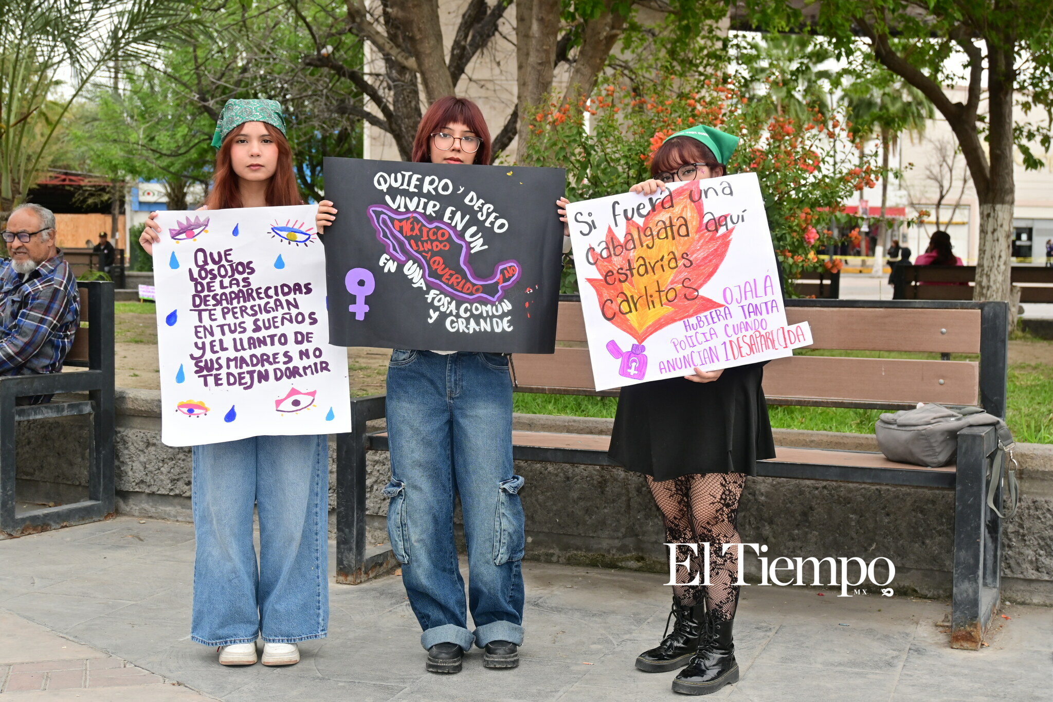 Mujeres de Monclova se concentran por igualdad y justicia