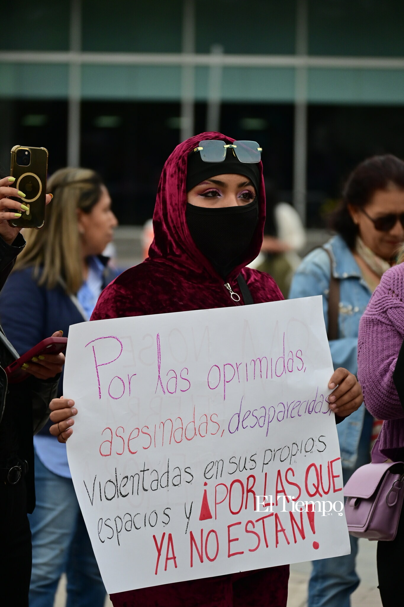 Mujeres de Monclova se concentran por igualdad y justicia