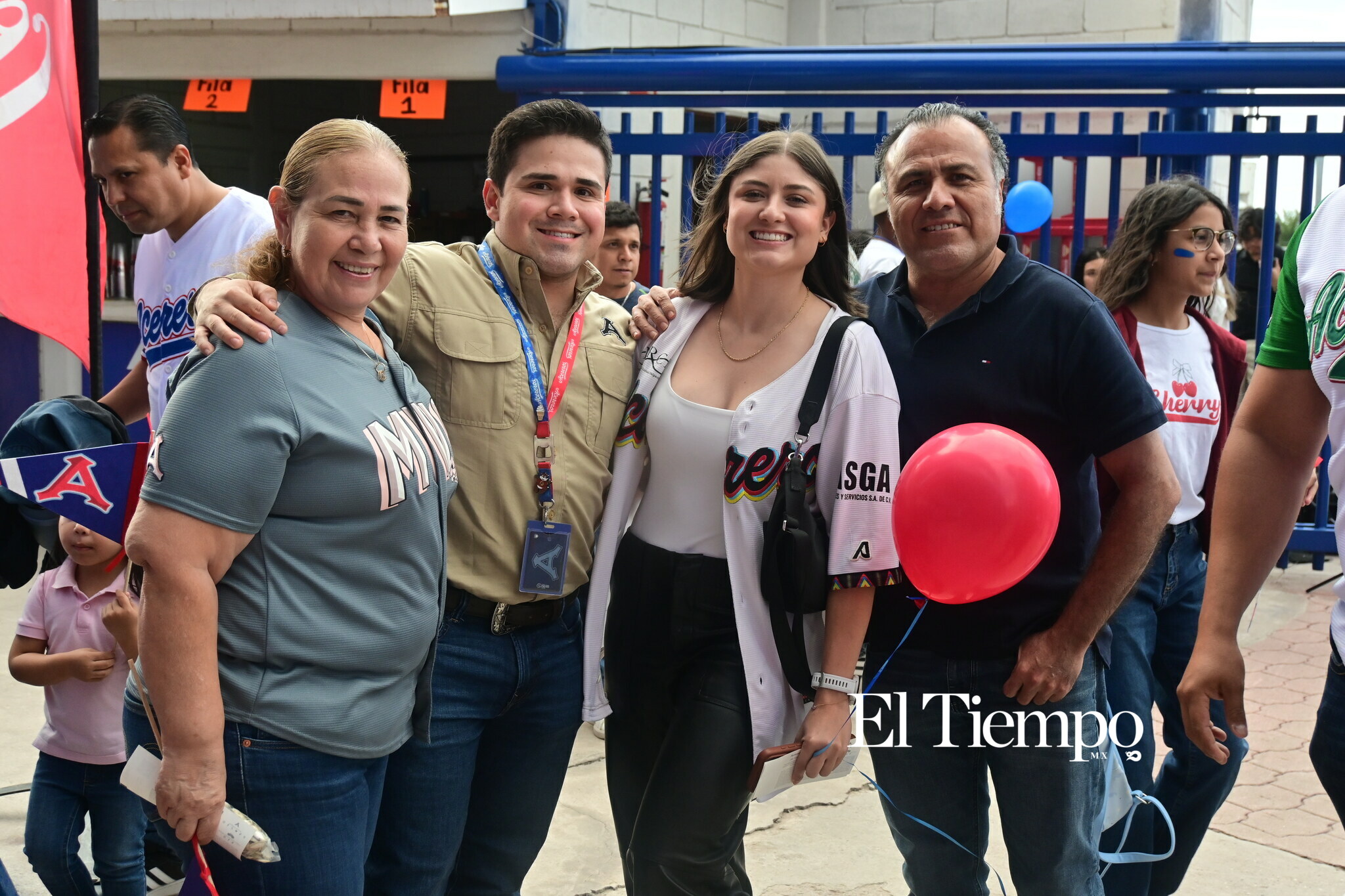 Afición protagonista en inauguración de la LMB en Monclova