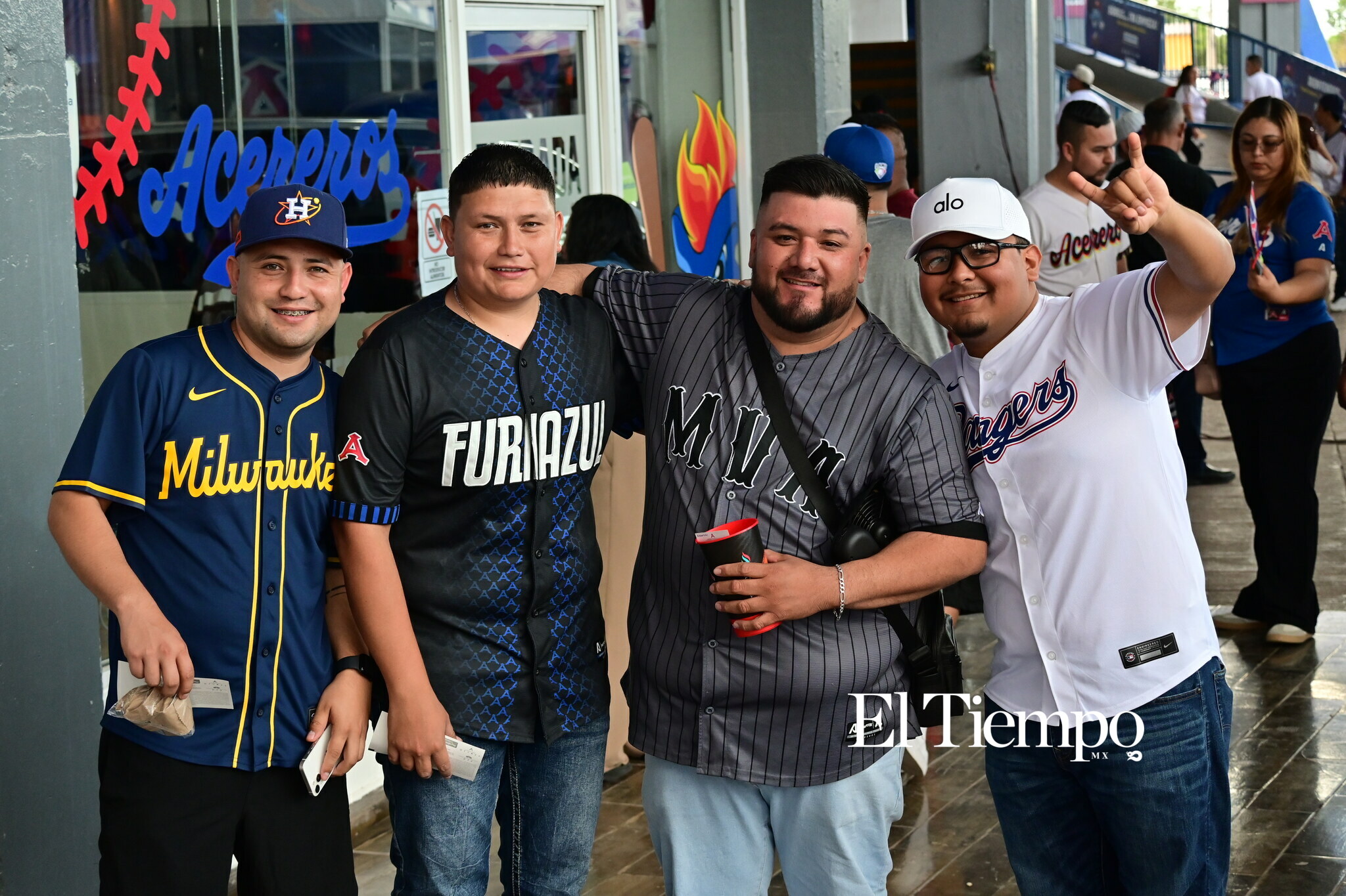 Afición protagonista en inauguración de la LMB en Monclova