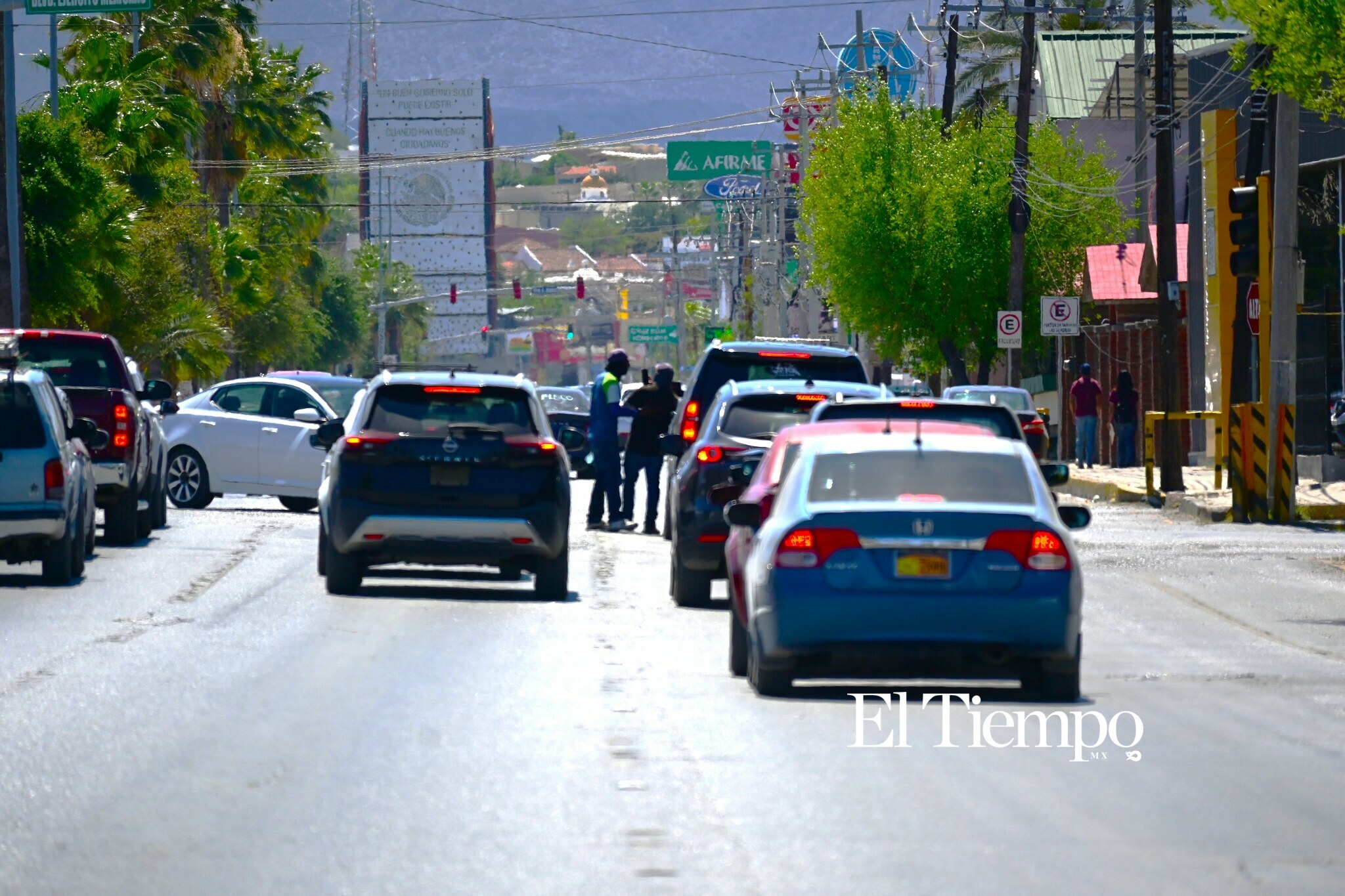 Calor y frío transforman el ritmo en una misma avenida