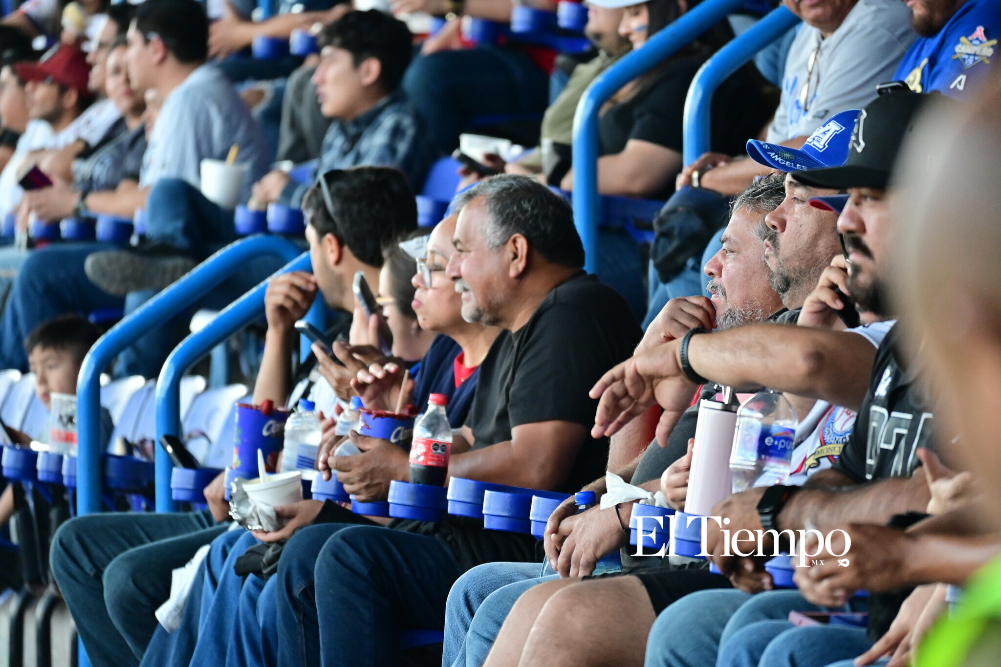 Afición protagonista en inauguración de la LMB en Monclova