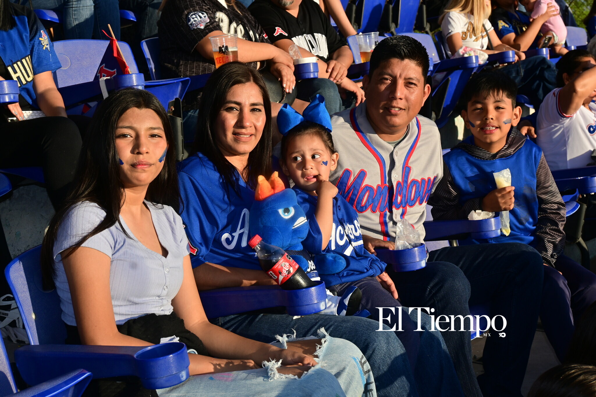 Afición protagonista en inauguración de la LMB en Monclova