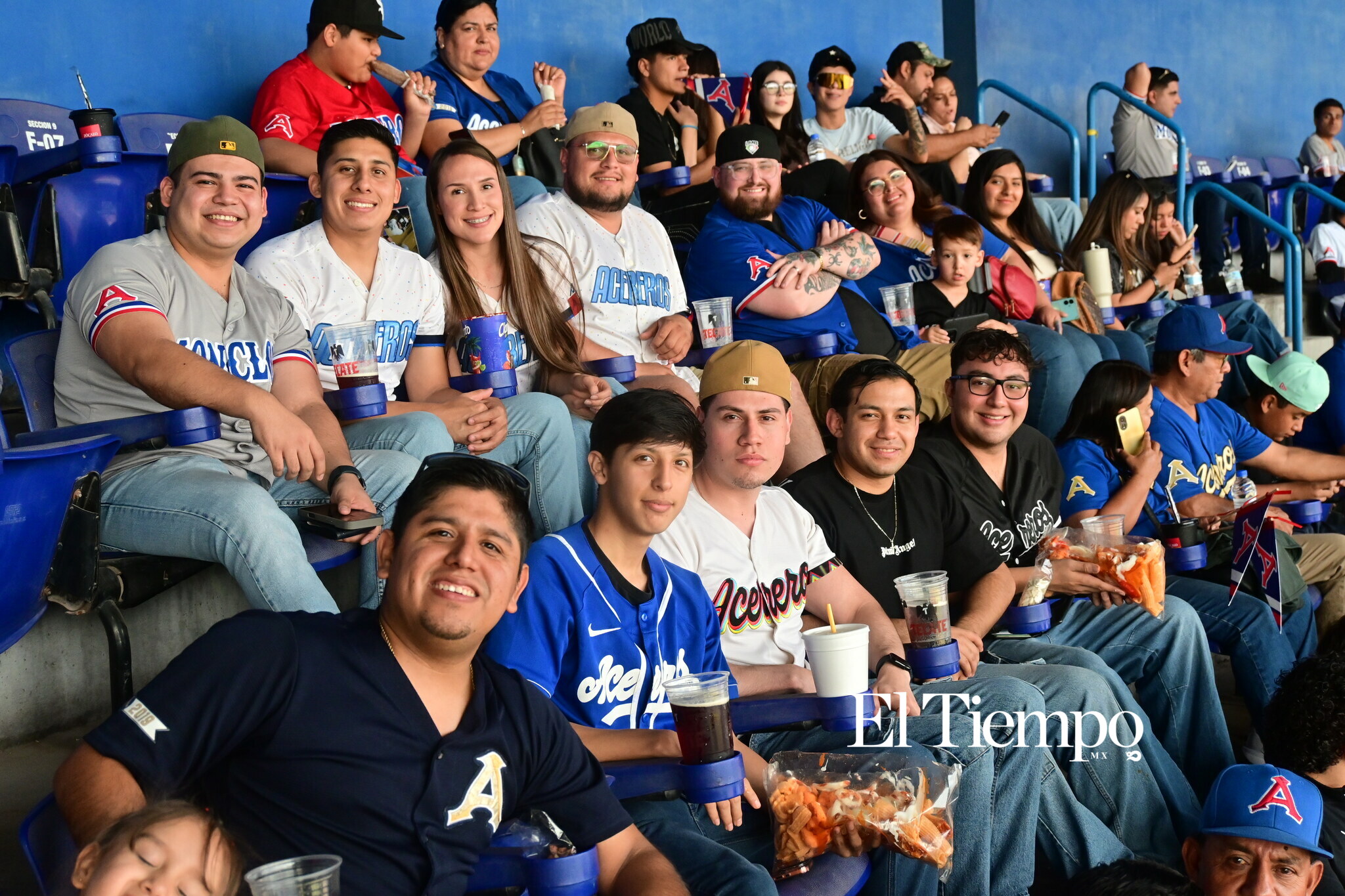 Afición protagonista en inauguración de la LMB en Monclova