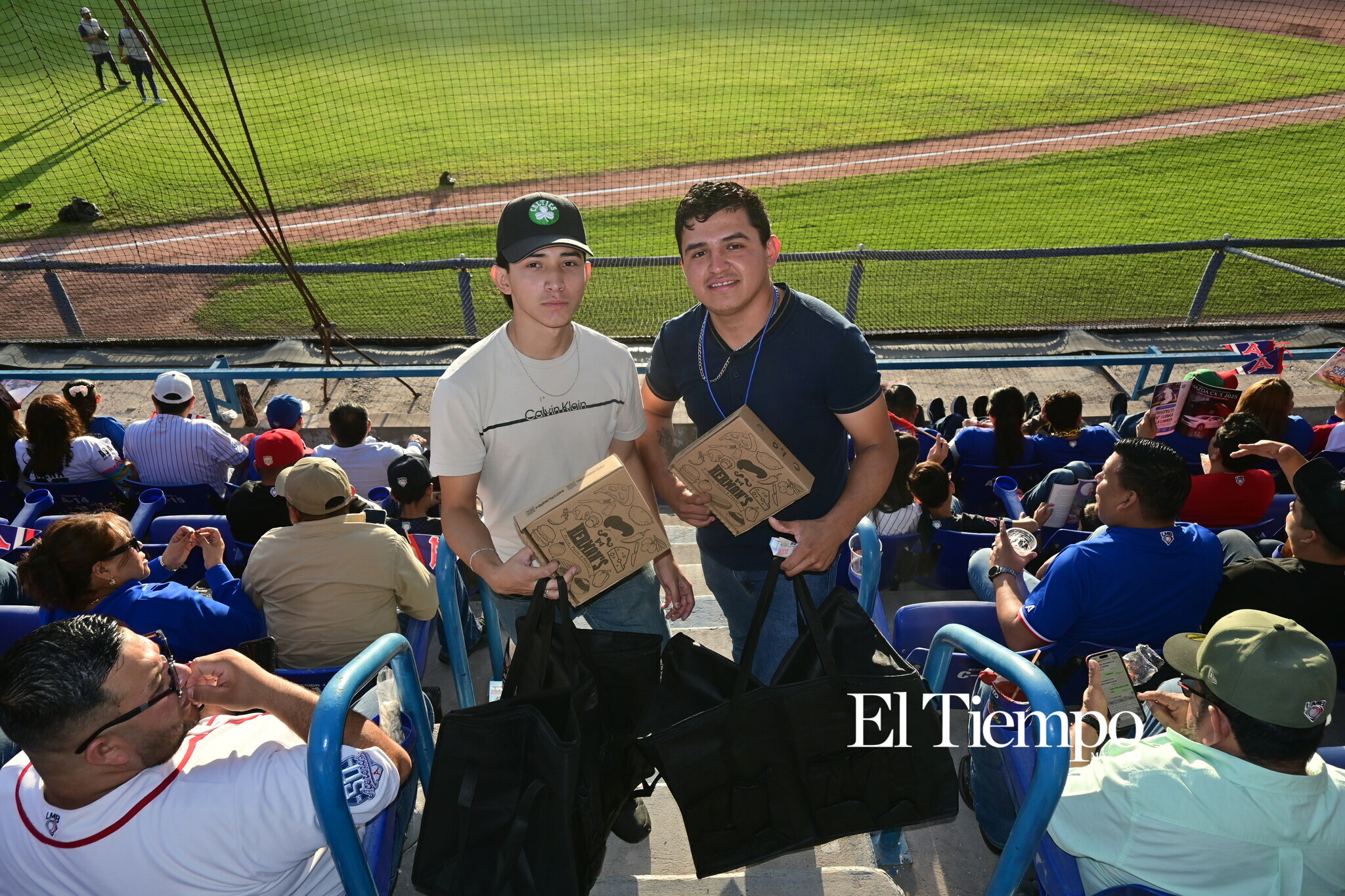 Afición protagonista en inauguración de la LMB en Monclova