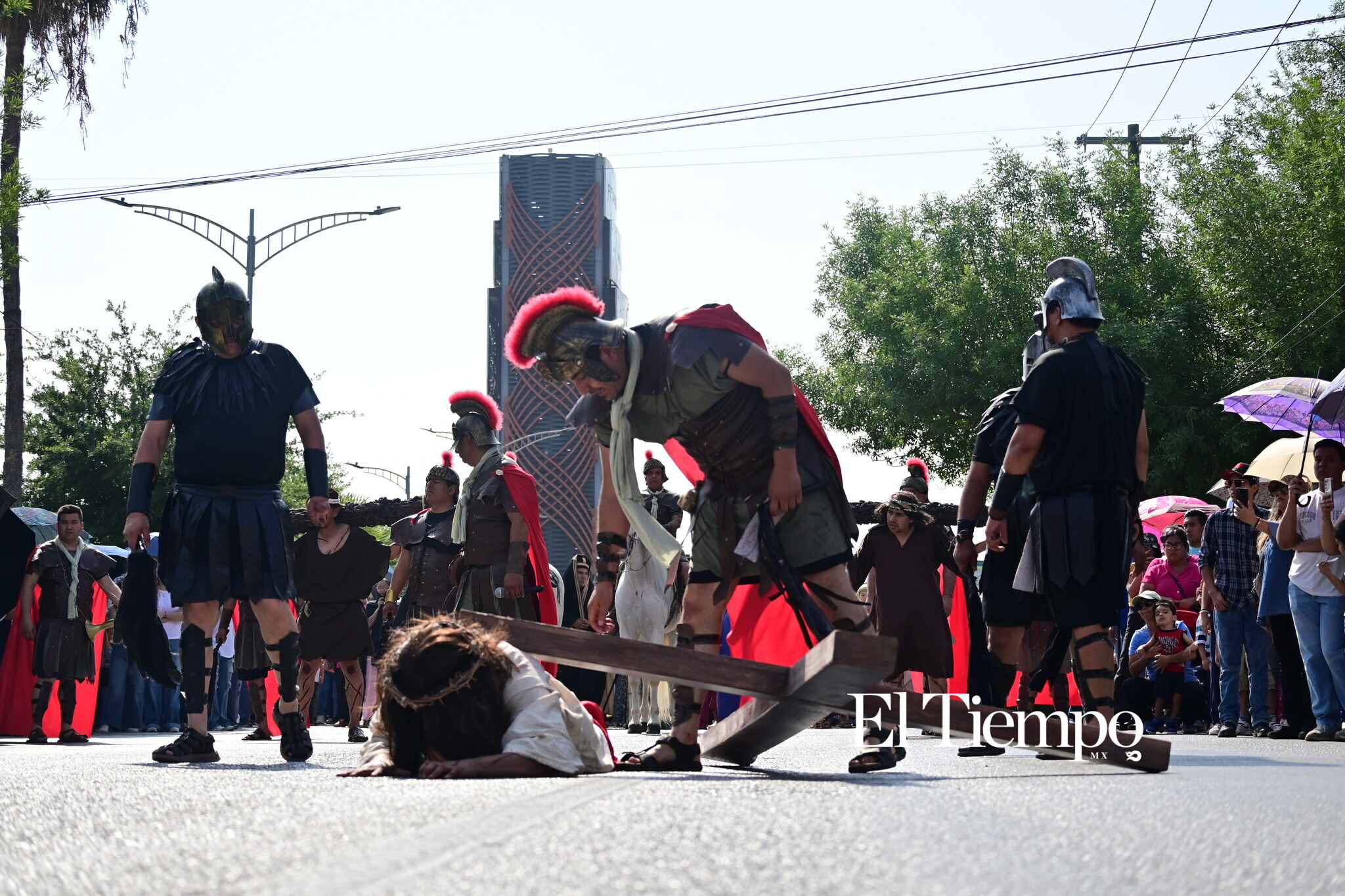 Viacrucis en Monclova