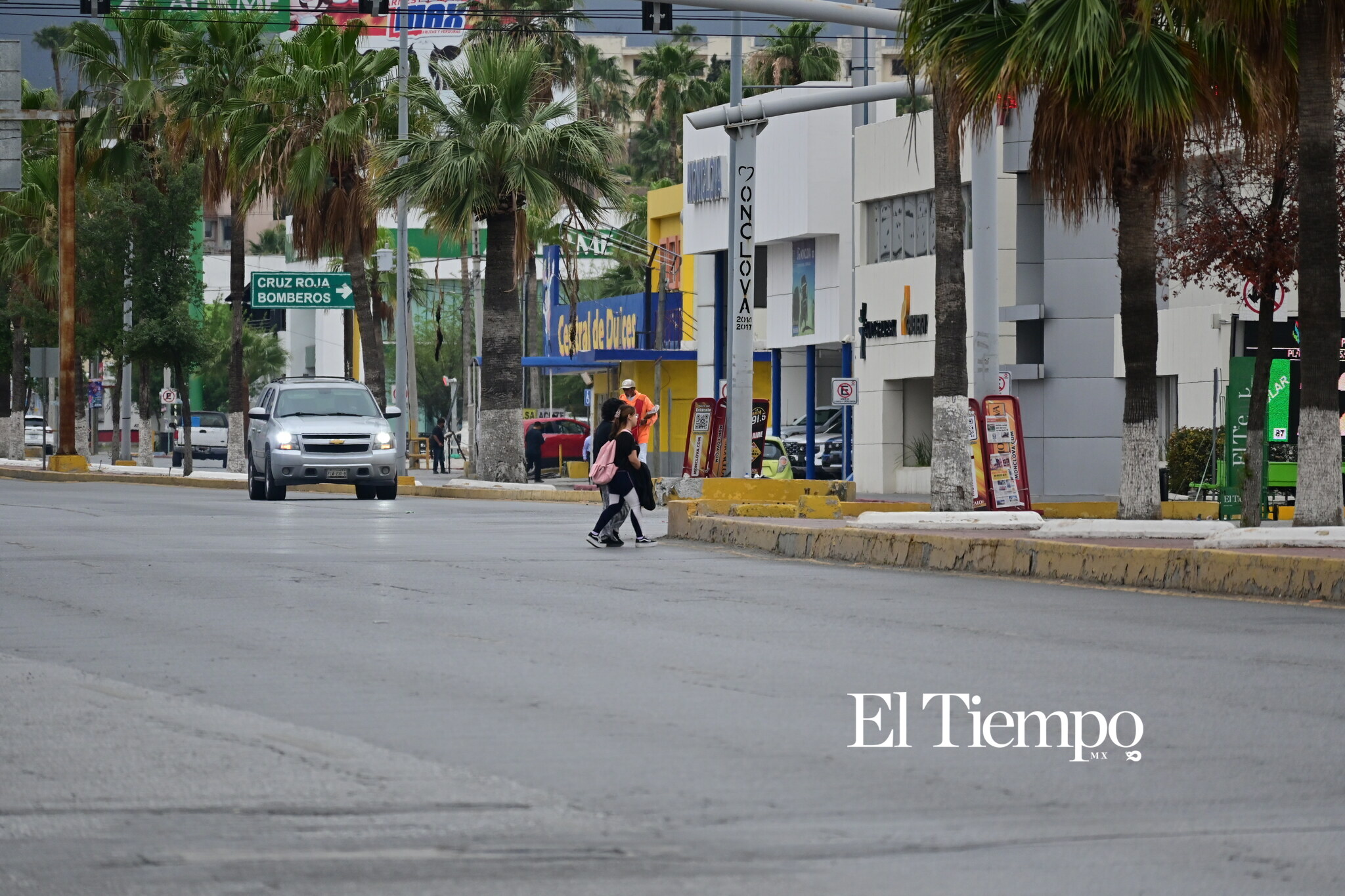 Bajo el cielo gris, Monclova no se detiene