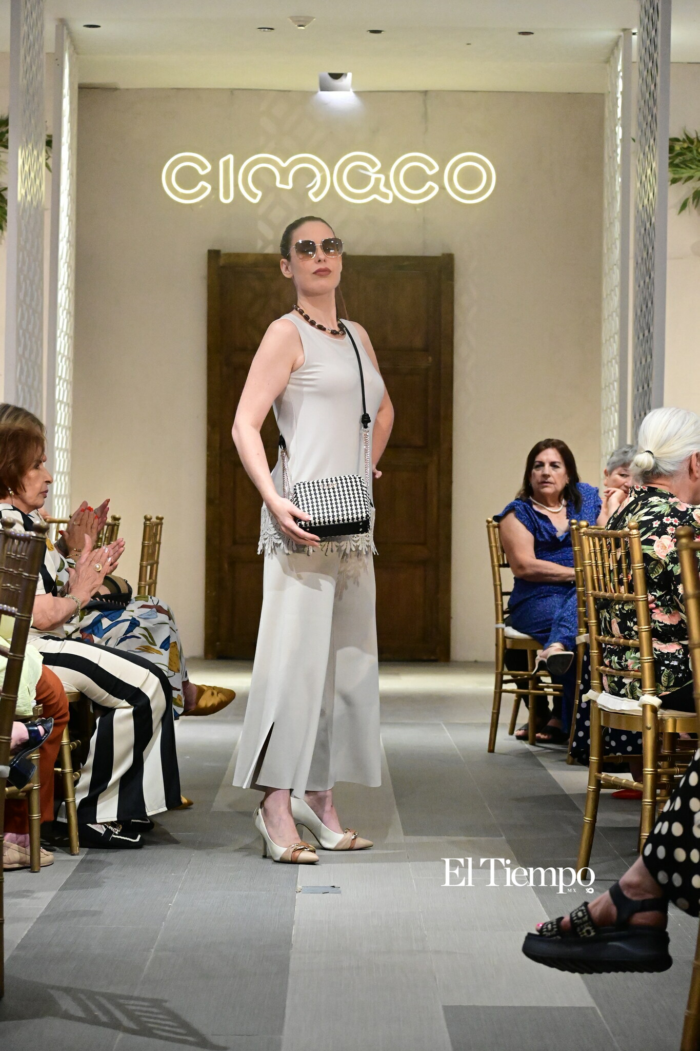 CIMACO celebra tarde de bingo y pasarela de Joseph Ribkoff con experiencia de estilo y convivencia