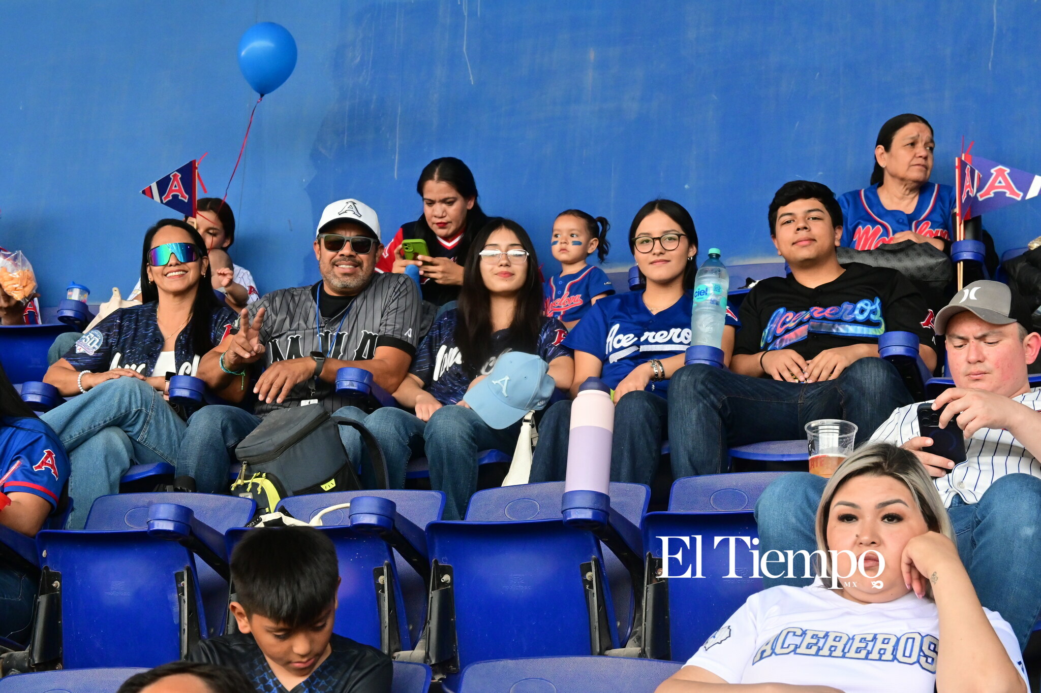 Afición protagonista en inauguración de la LMB en Monclova
