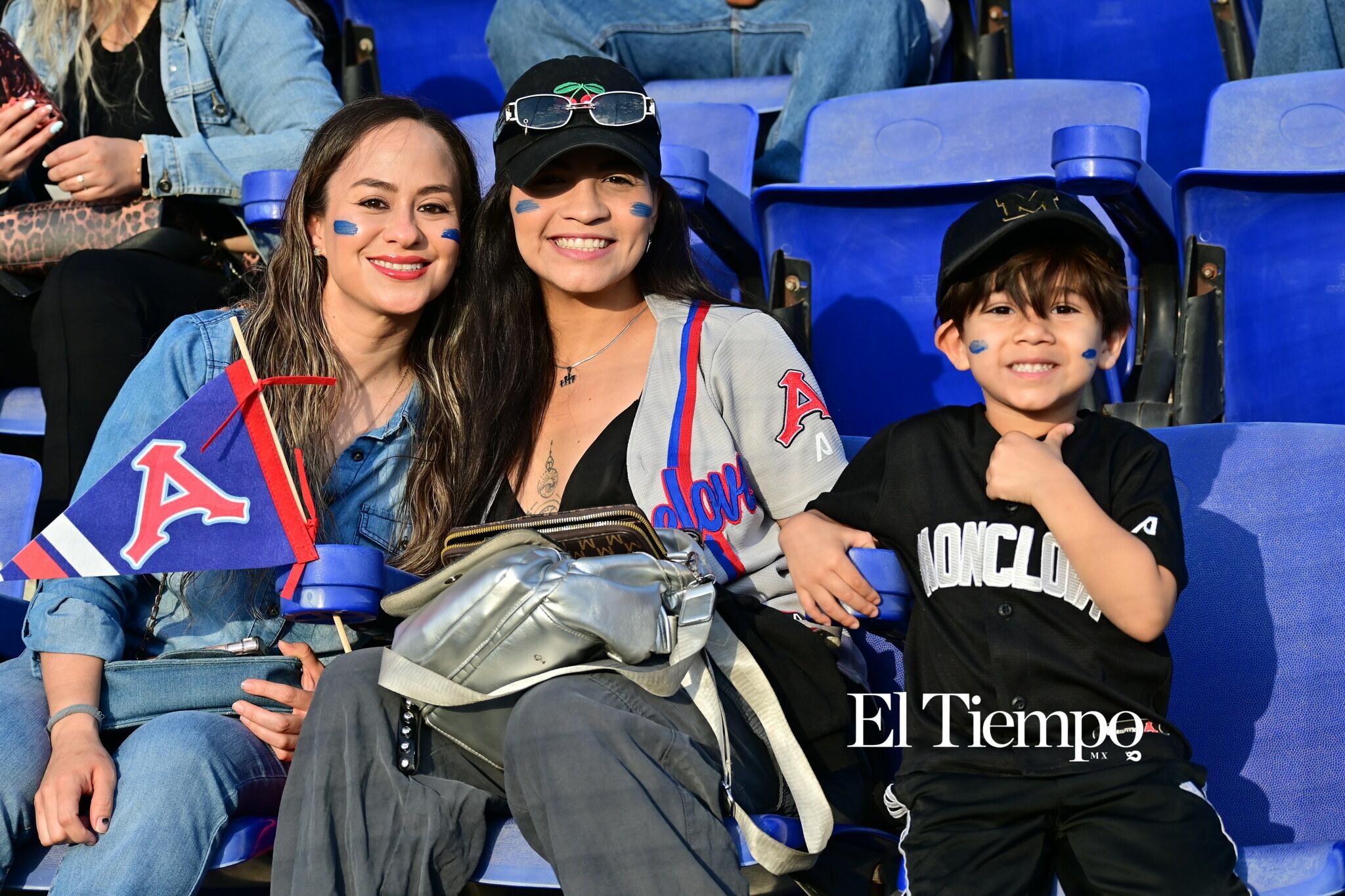 Afición protagonista en inauguración de la LMB en Monclova