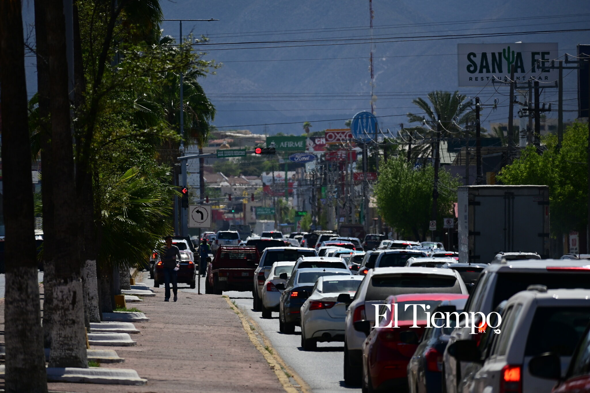 Calor y frío transforman el ritmo en una misma avenida