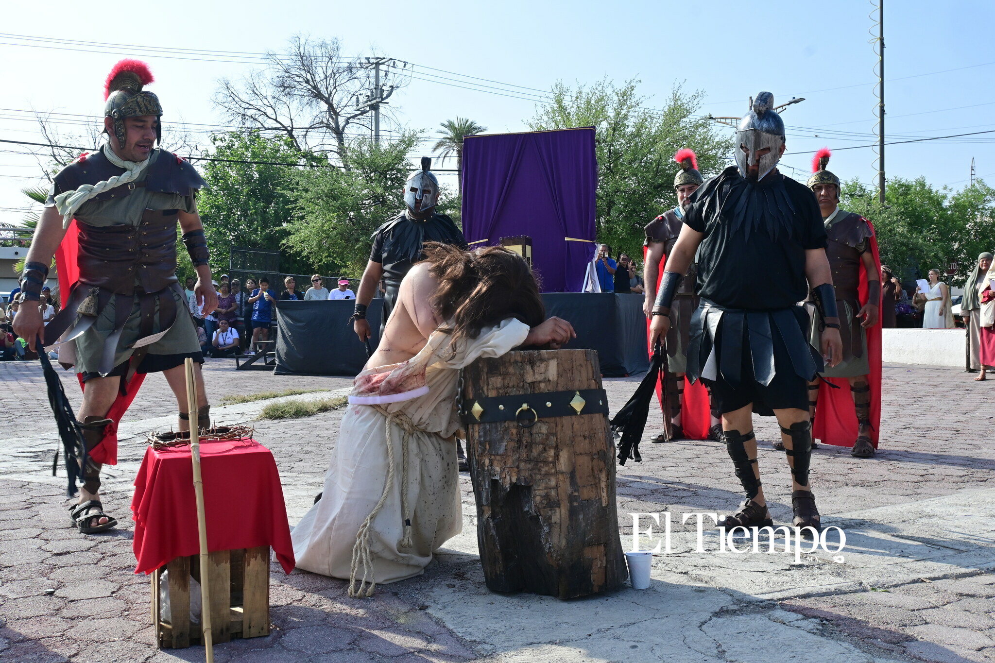 Viacrucis en Monclova