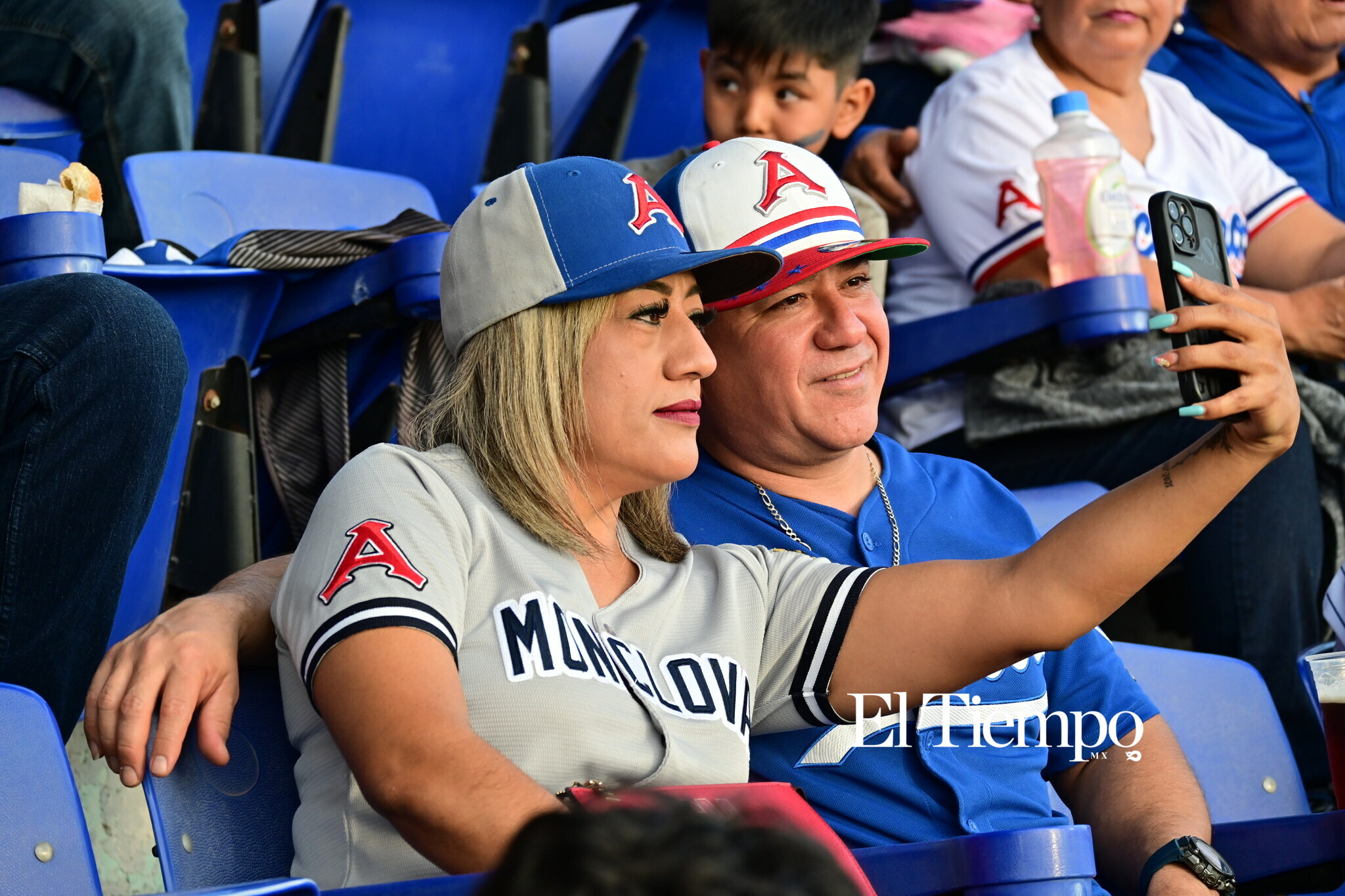 Afición protagonista en inauguración de la LMB en Monclova
