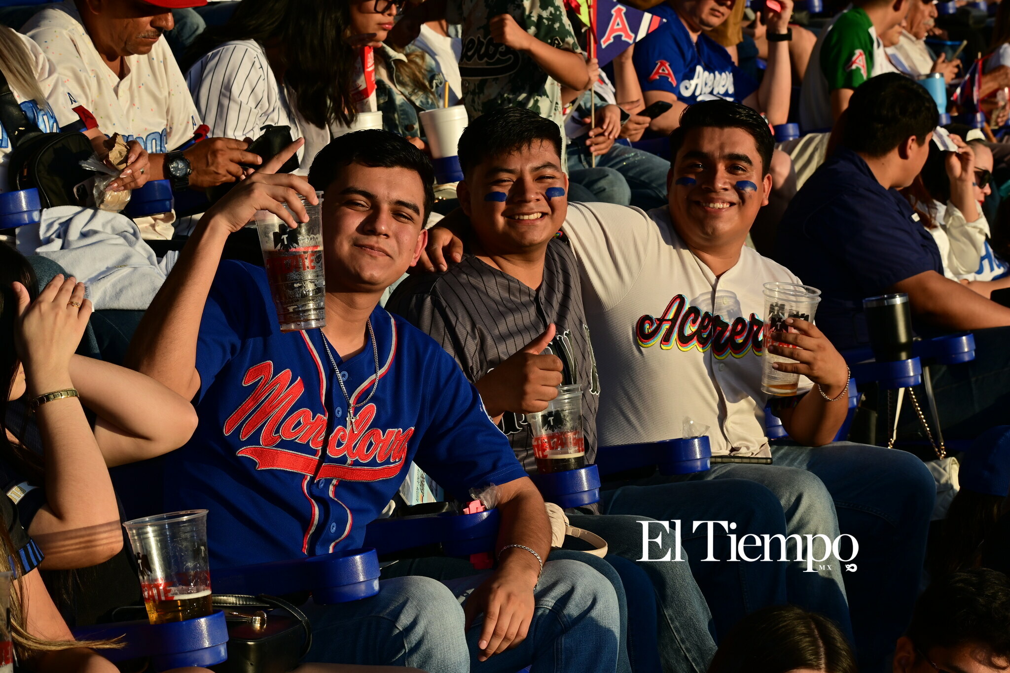 Afición protagonista en inauguración de la LMB en Monclova