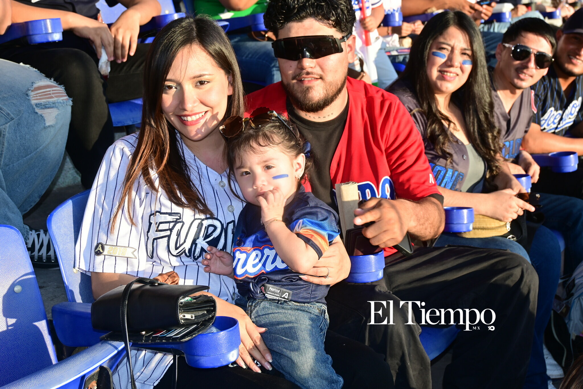 Afición protagonista en inauguración de la LMB en Monclova