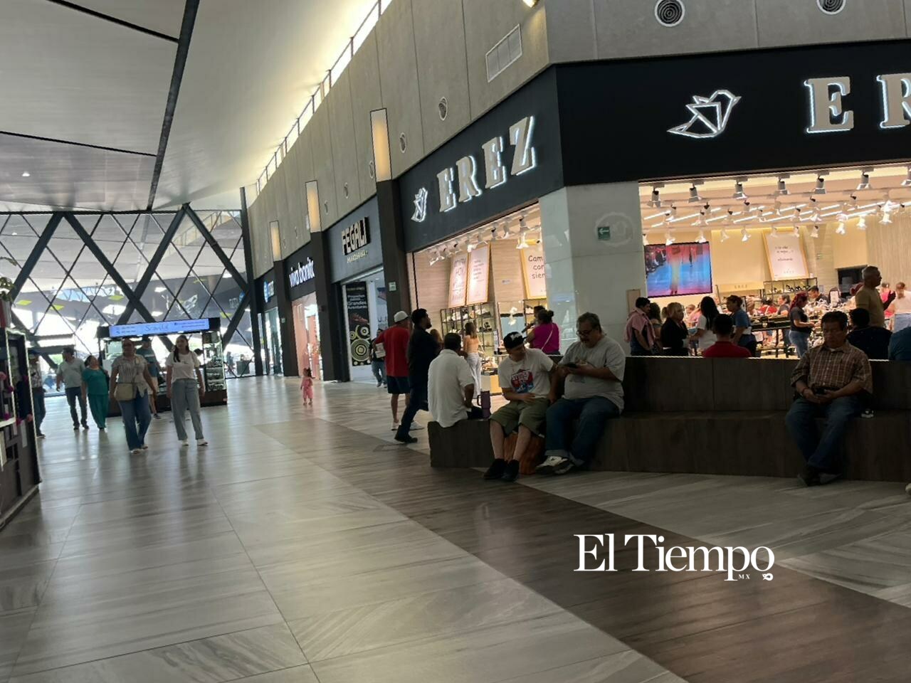 Día de las Madres impulsa afluencia en restaurantes y comercios de Monclova