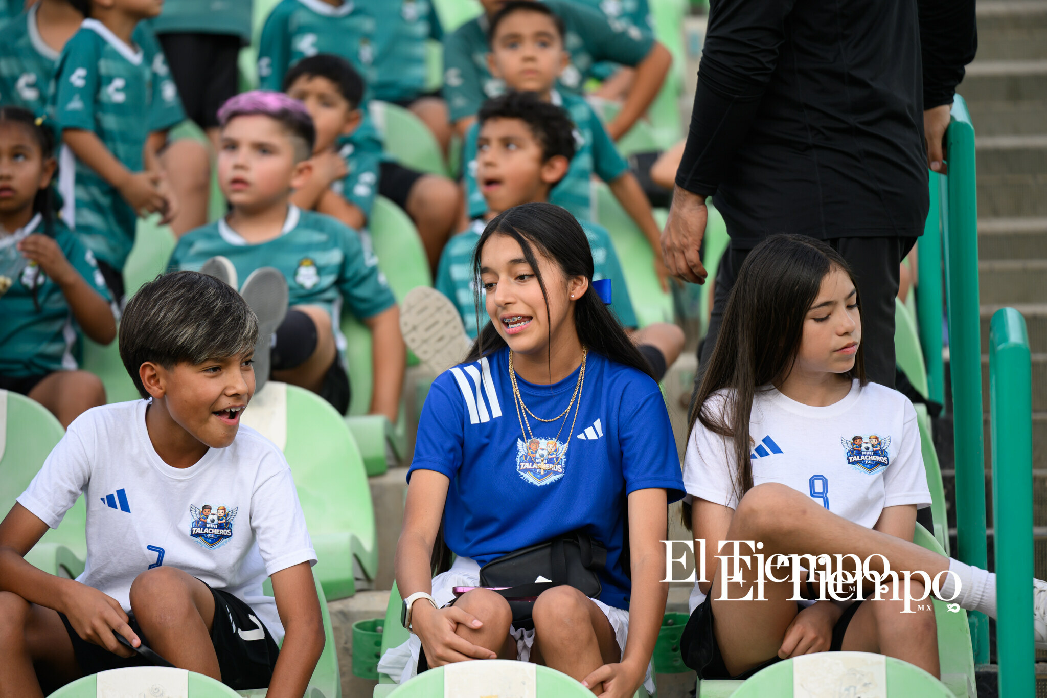 La emoción del fútbol se vive al máximo en la Copa Santos Peñoles