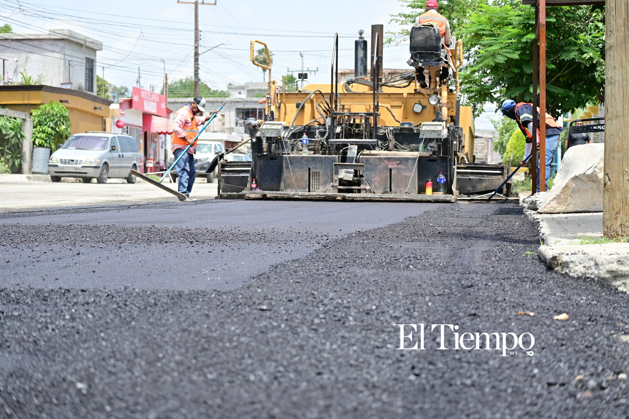 Avanza recarpeteo en calle Concepción Armendáriz de Frontera