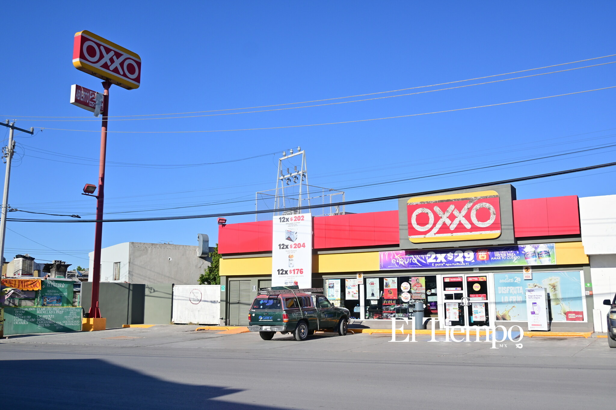 Negocios de barrio resisten en Monclova