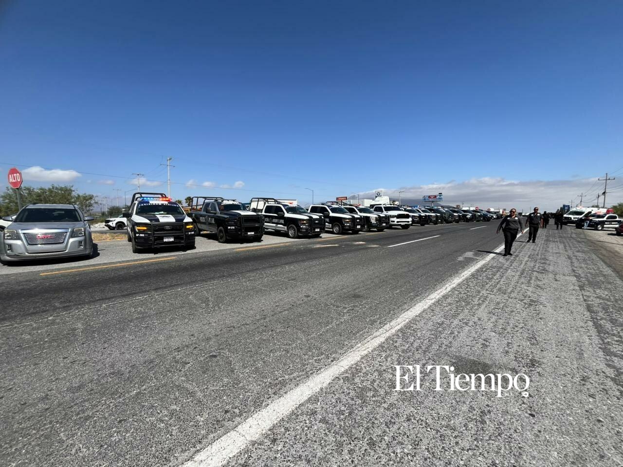 Bloqueo de la carretera Federal 57 por los exobreros de AHMSA