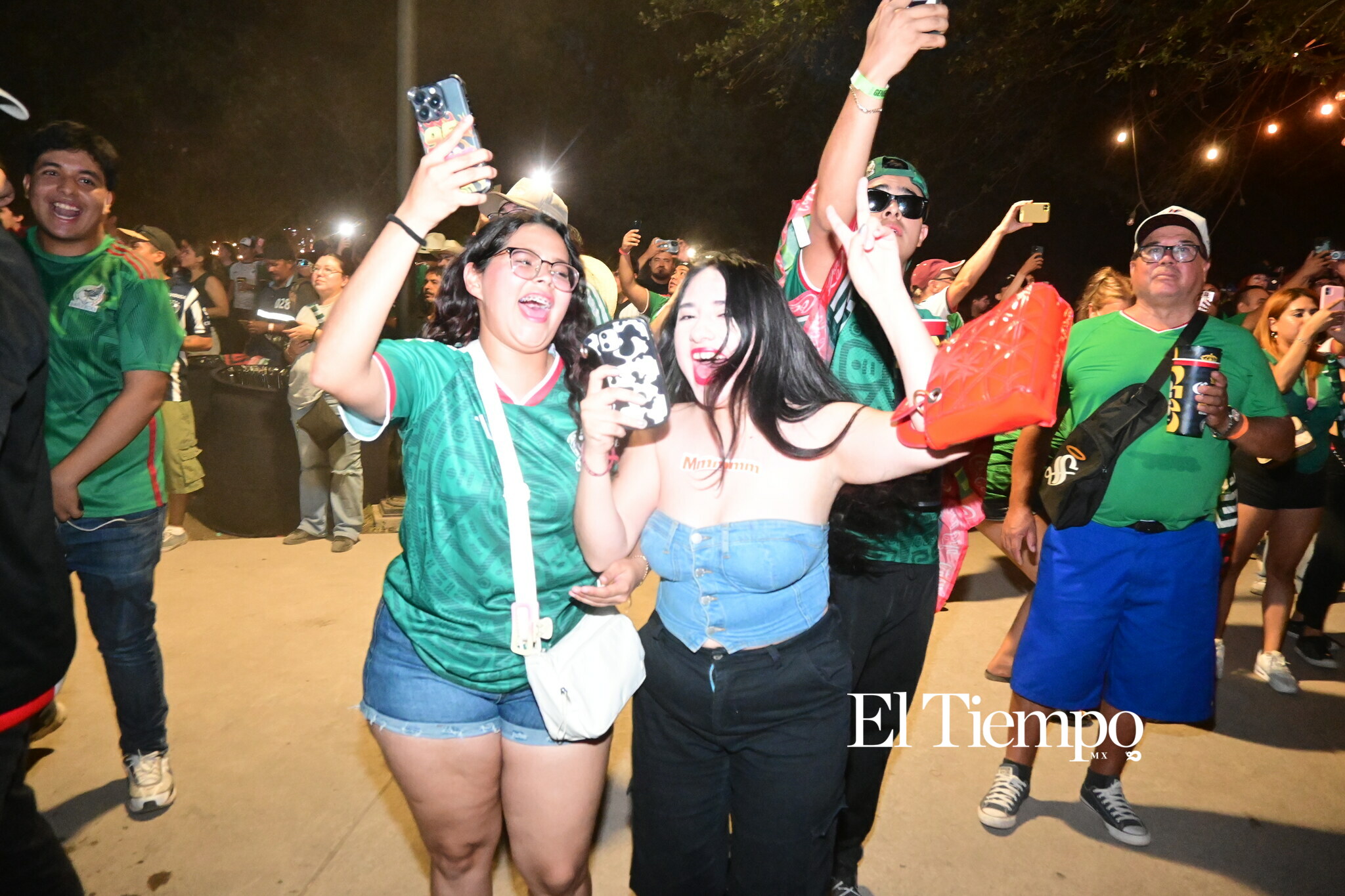 La fiesta que no se vio en la cancha: así vivió Monterrey el triunfo de México
