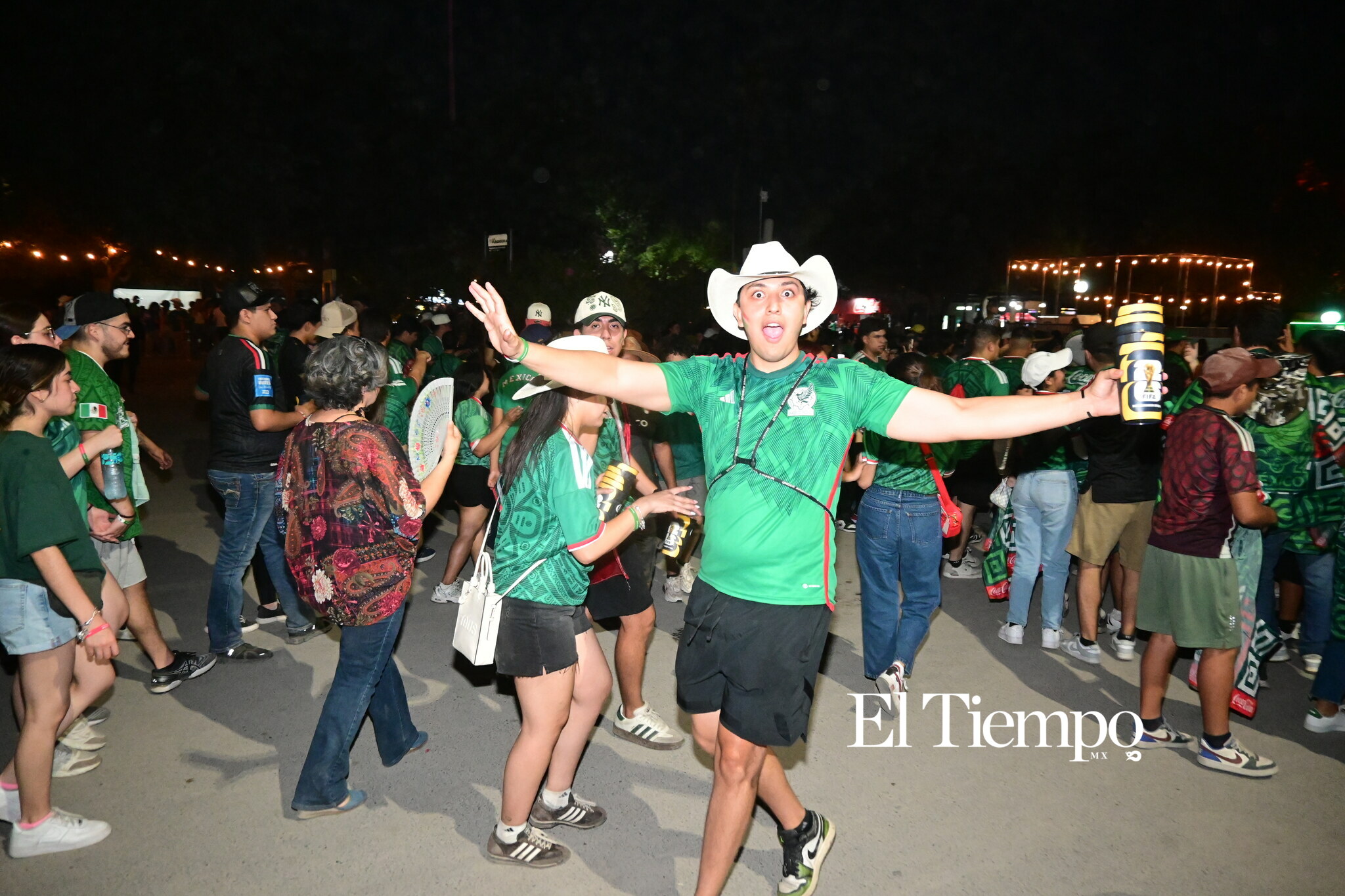 La fiesta que no se vio en la cancha: así vivió Monterrey el triunfo de México