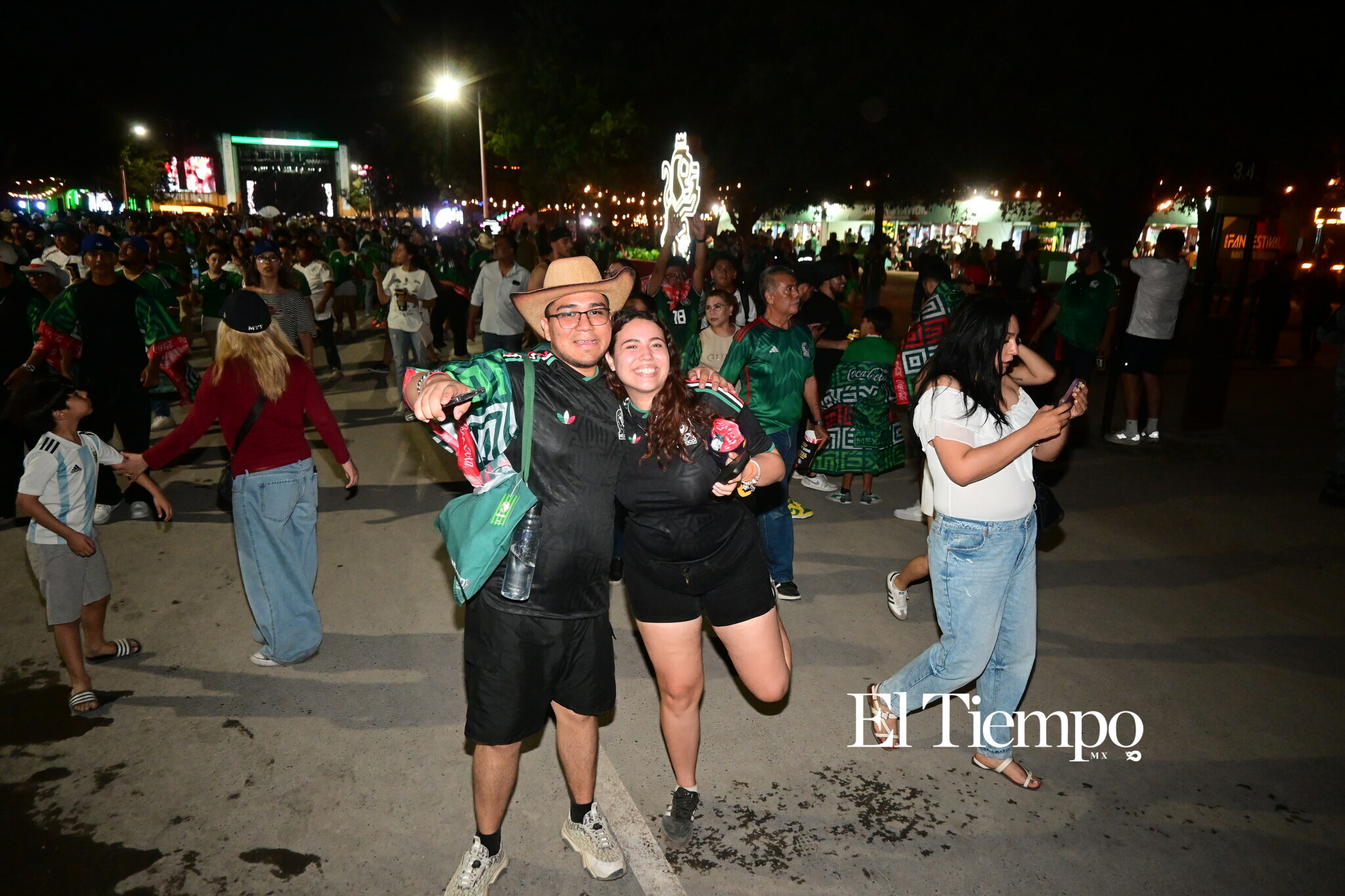 La fiesta que no se vio en la cancha: así vivió Monterrey el triunfo de México