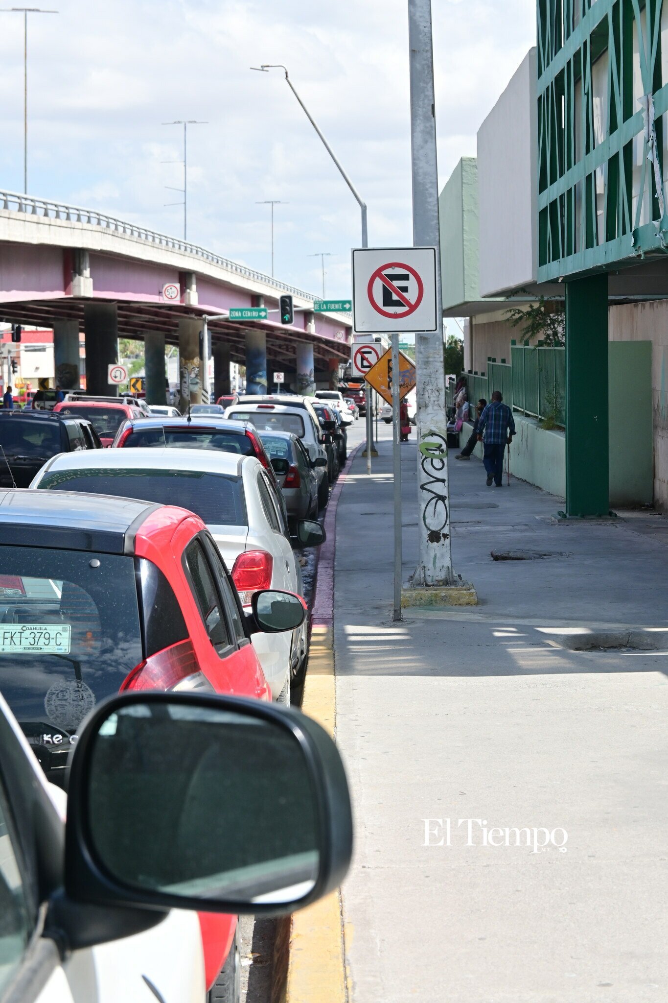 Van más de 500 multas por estacionarse en zonas prohibidas