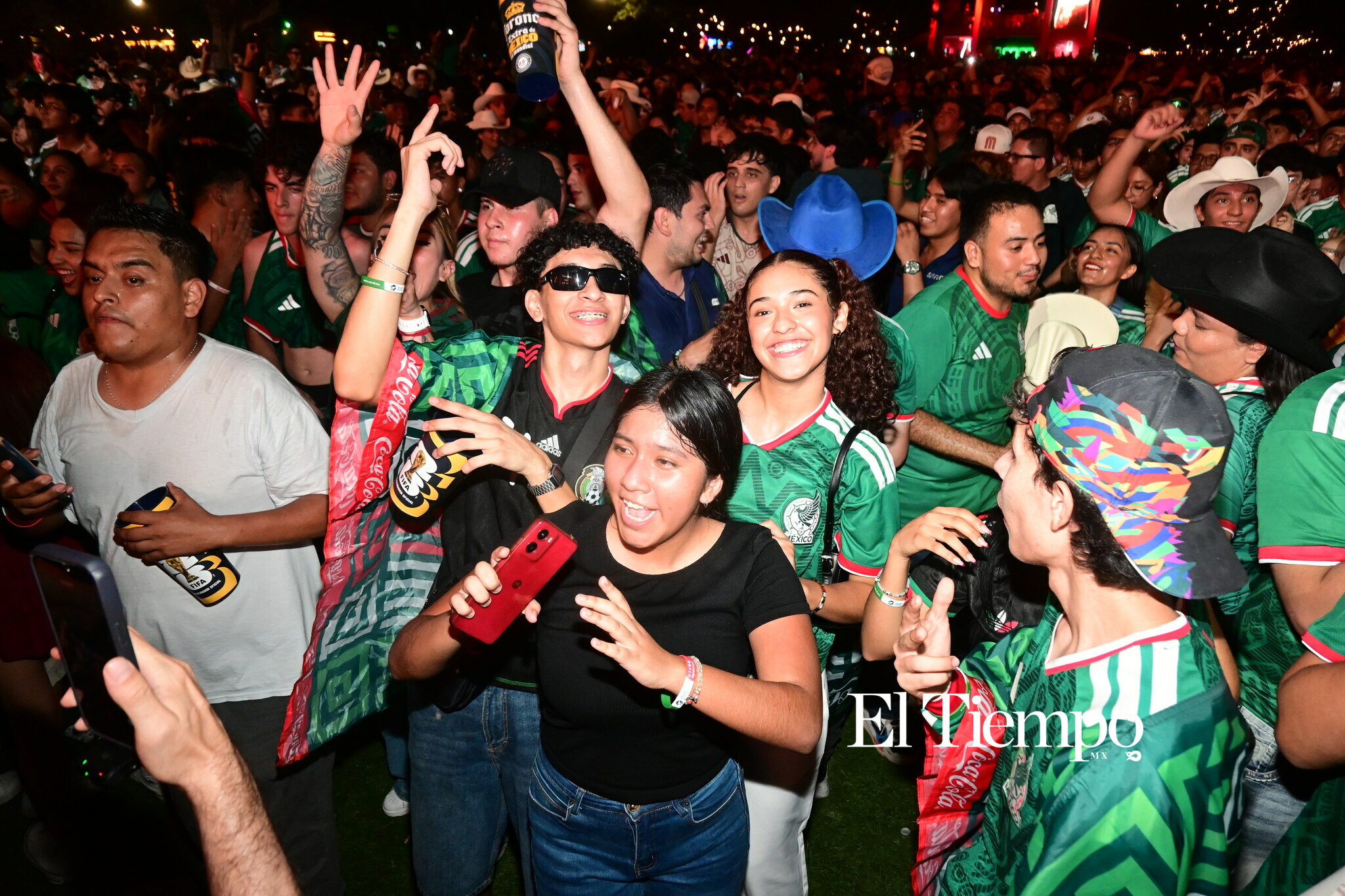 La fiesta que no se vio en la cancha: así vivió Monterrey el triunfo de México