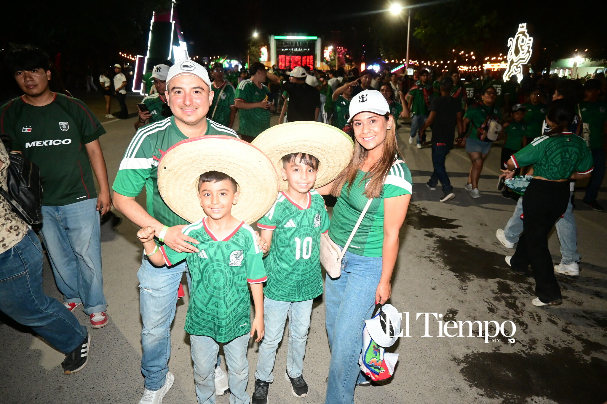 La fiesta que no se vio en la cancha: así vivió Monterrey el triunfo de México