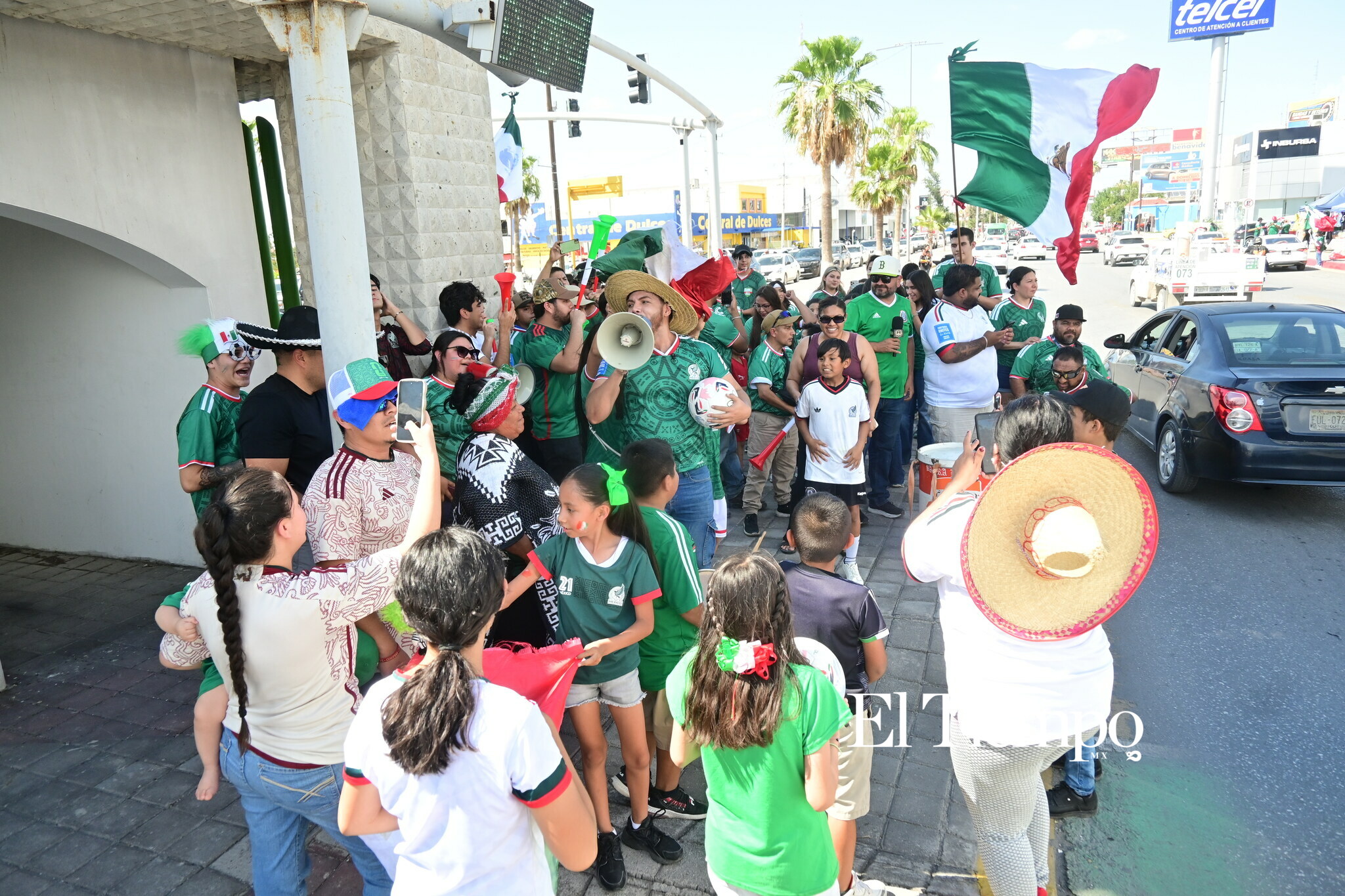 Monclova y Frontera celebran el triunfo del Tri