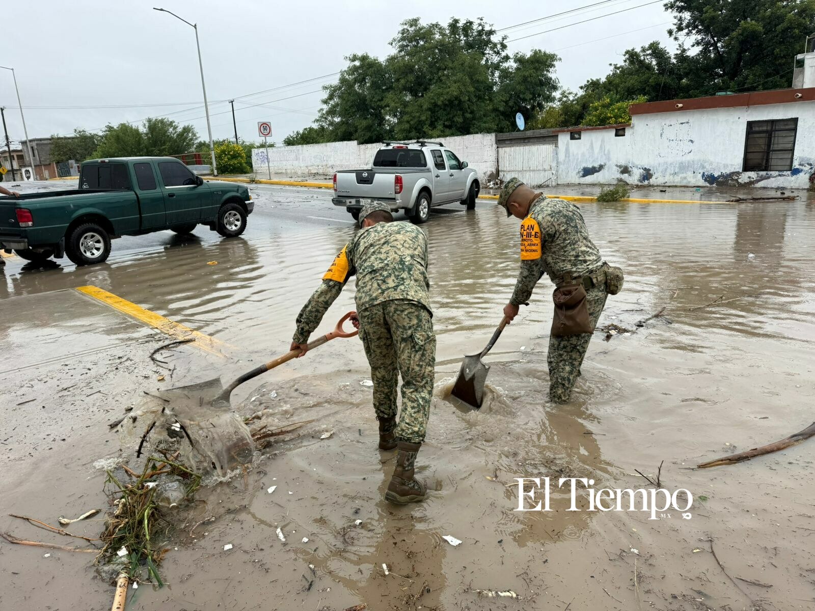 Lluvias activan auxilio militar y paralizan actividades en la Región Centro
