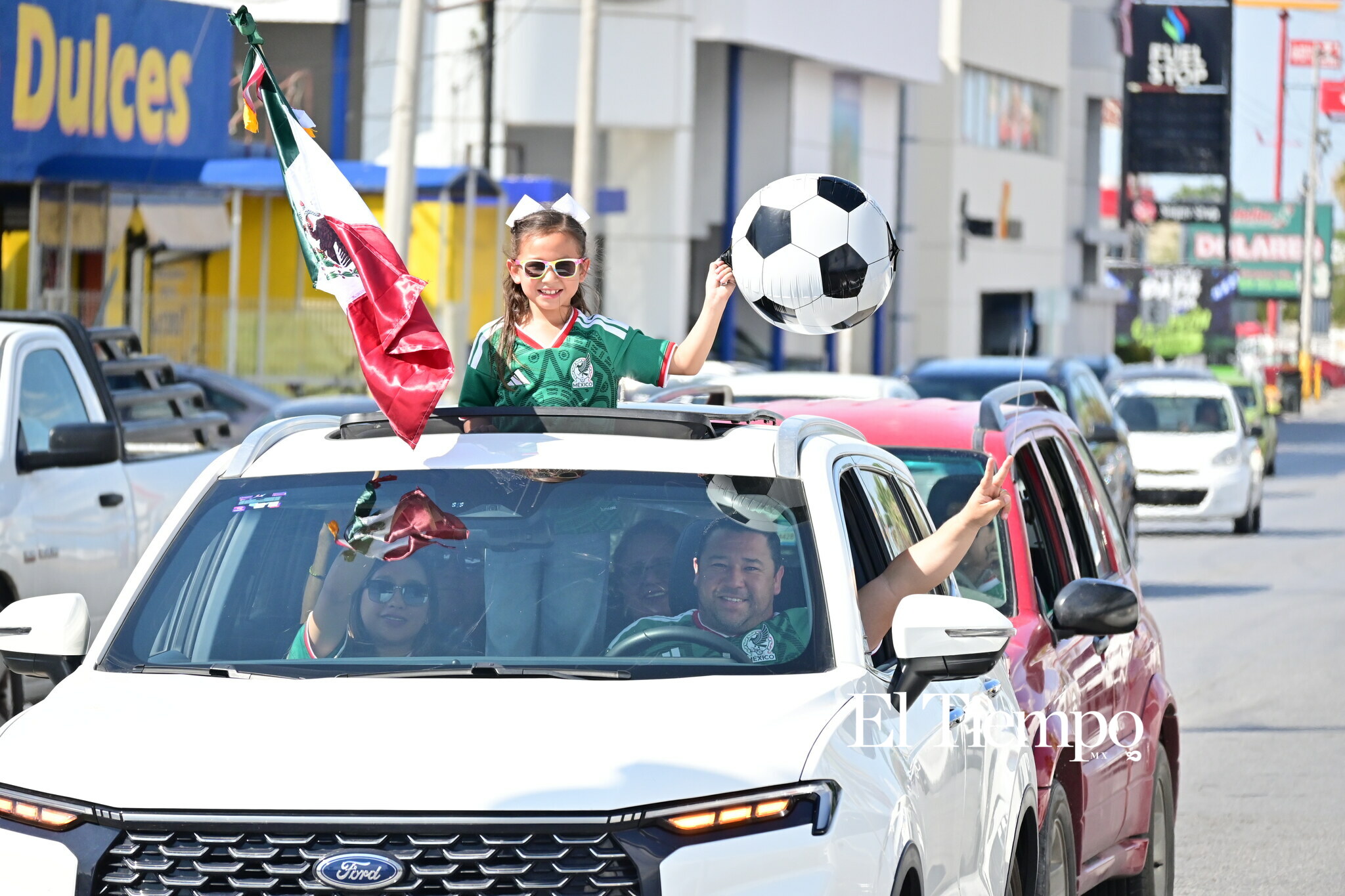 Monclova y Frontera celebran el triunfo del Tri