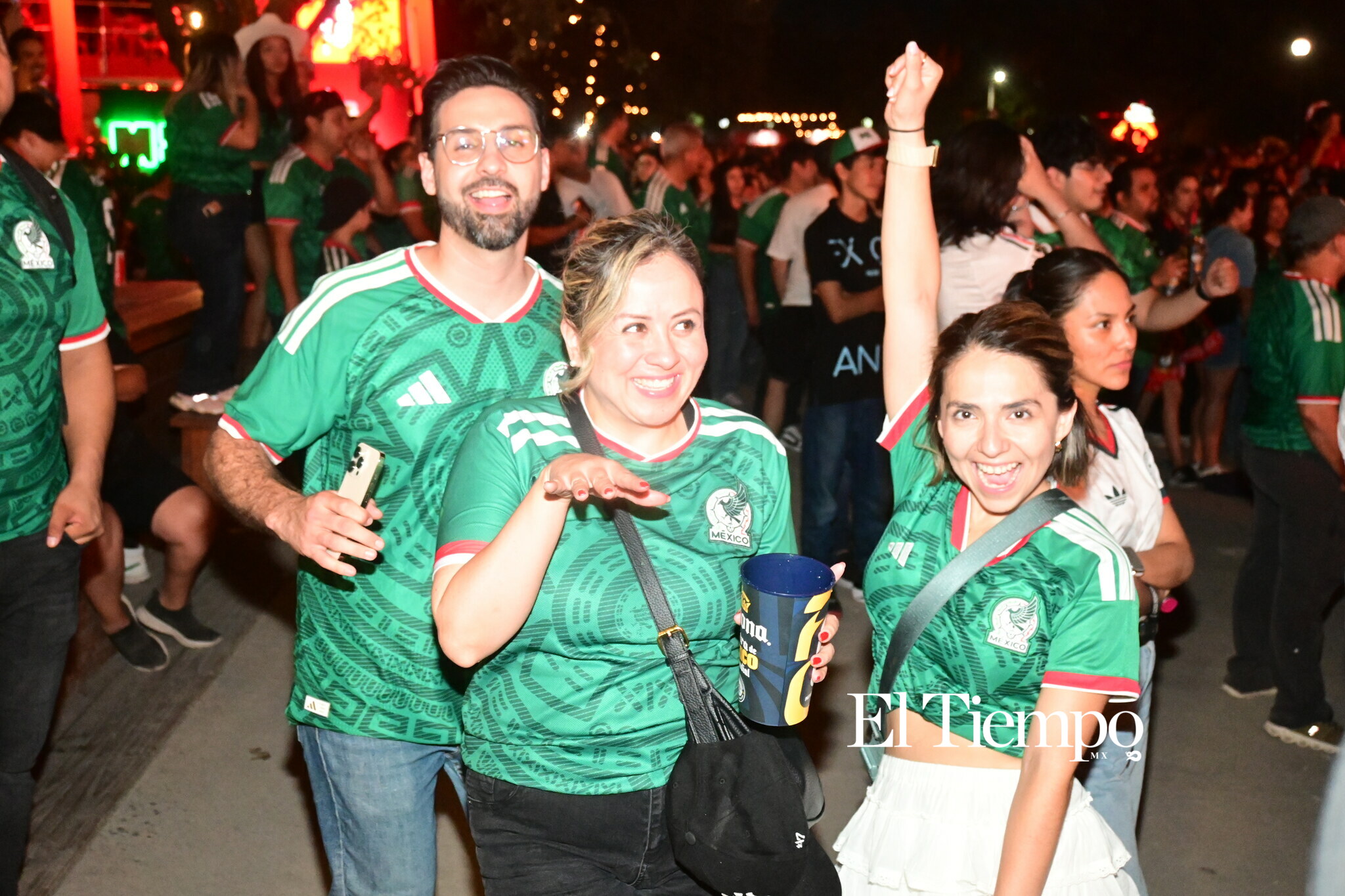 La fiesta que no se vio en la cancha: así vivió Monterrey el triunfo de México