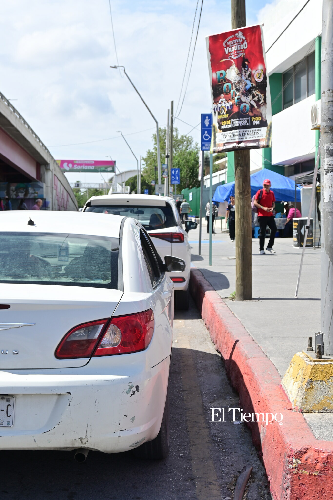 Van más de 500 multas por estacionarse en zonas prohibidas