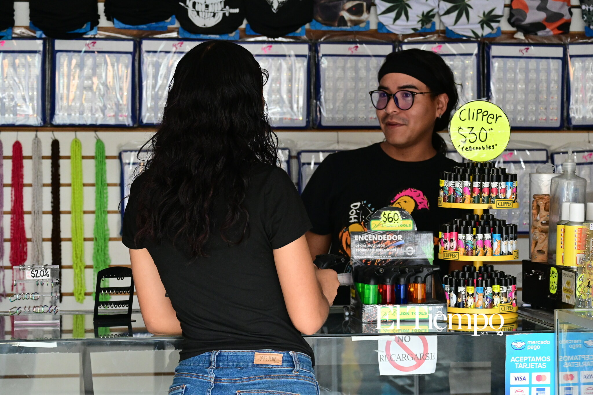 Galería fotográfica: Entre clases y trabajo, jóvenes luchan por concluir su carrera