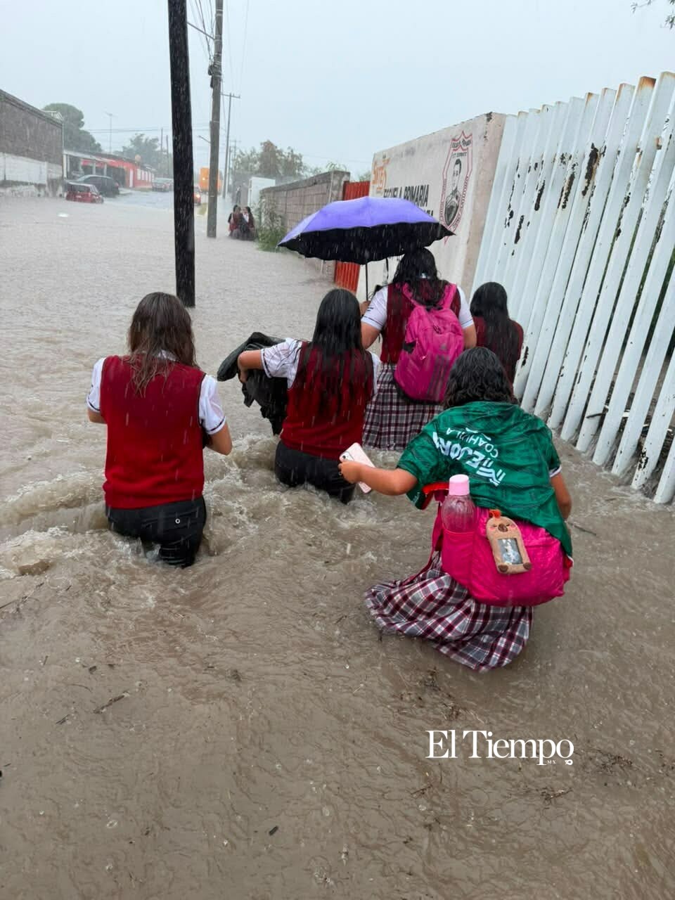 Bajo el agua: las imágenes de una jornada de emergencia