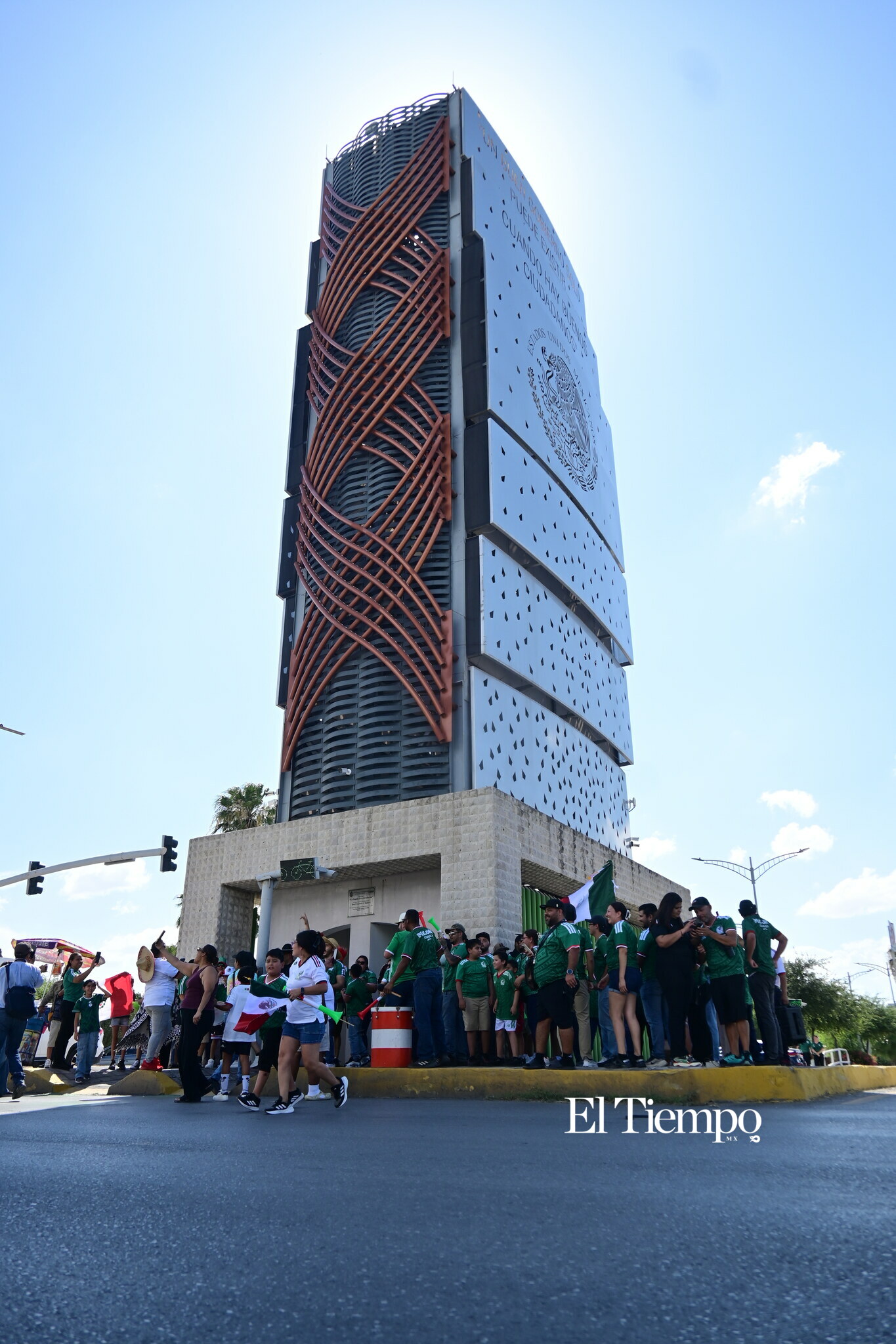 Monclova y Frontera celebran el triunfo del Tri