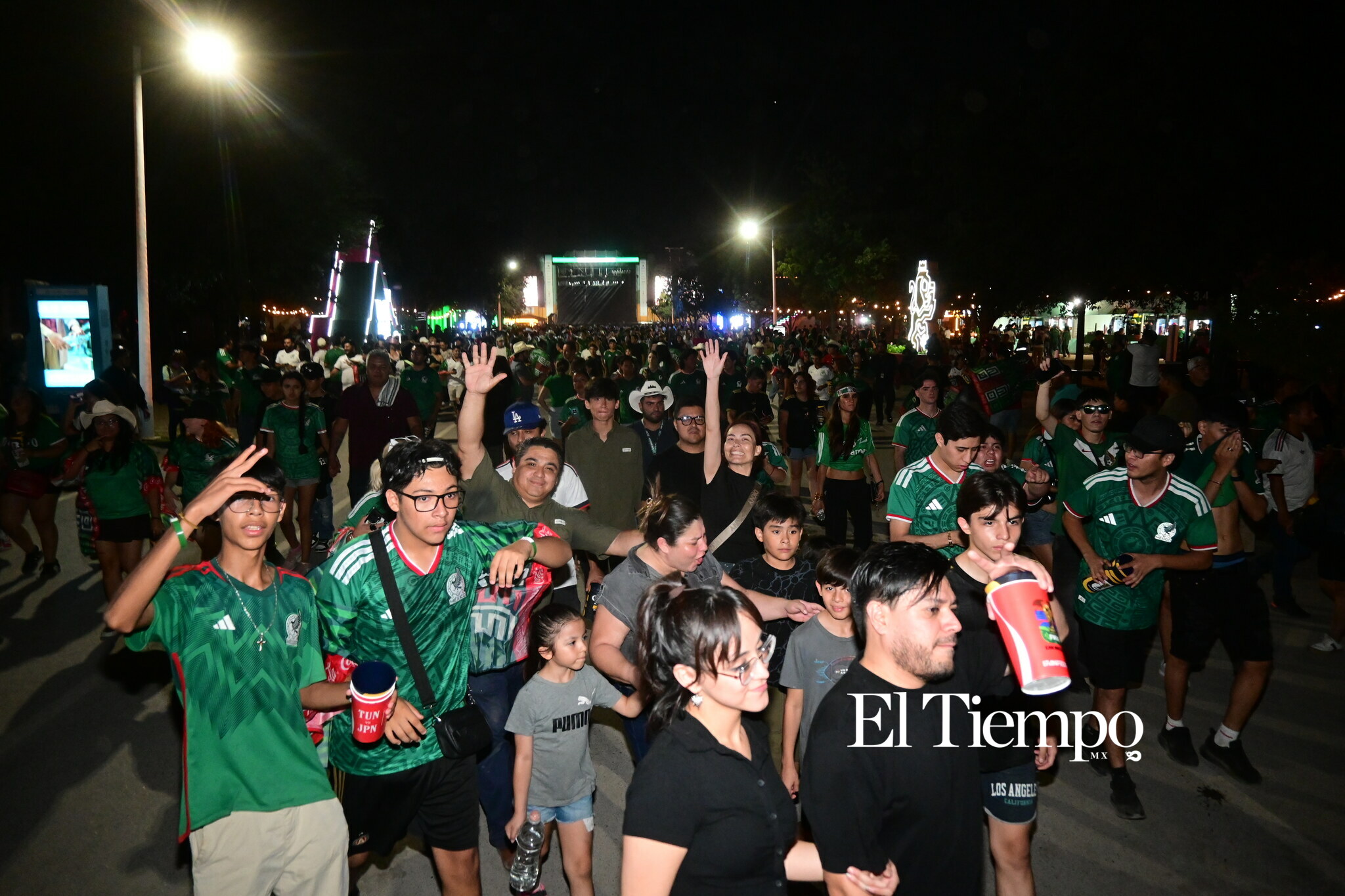 La fiesta que no se vio en la cancha: así vivió Monterrey el triunfo de México