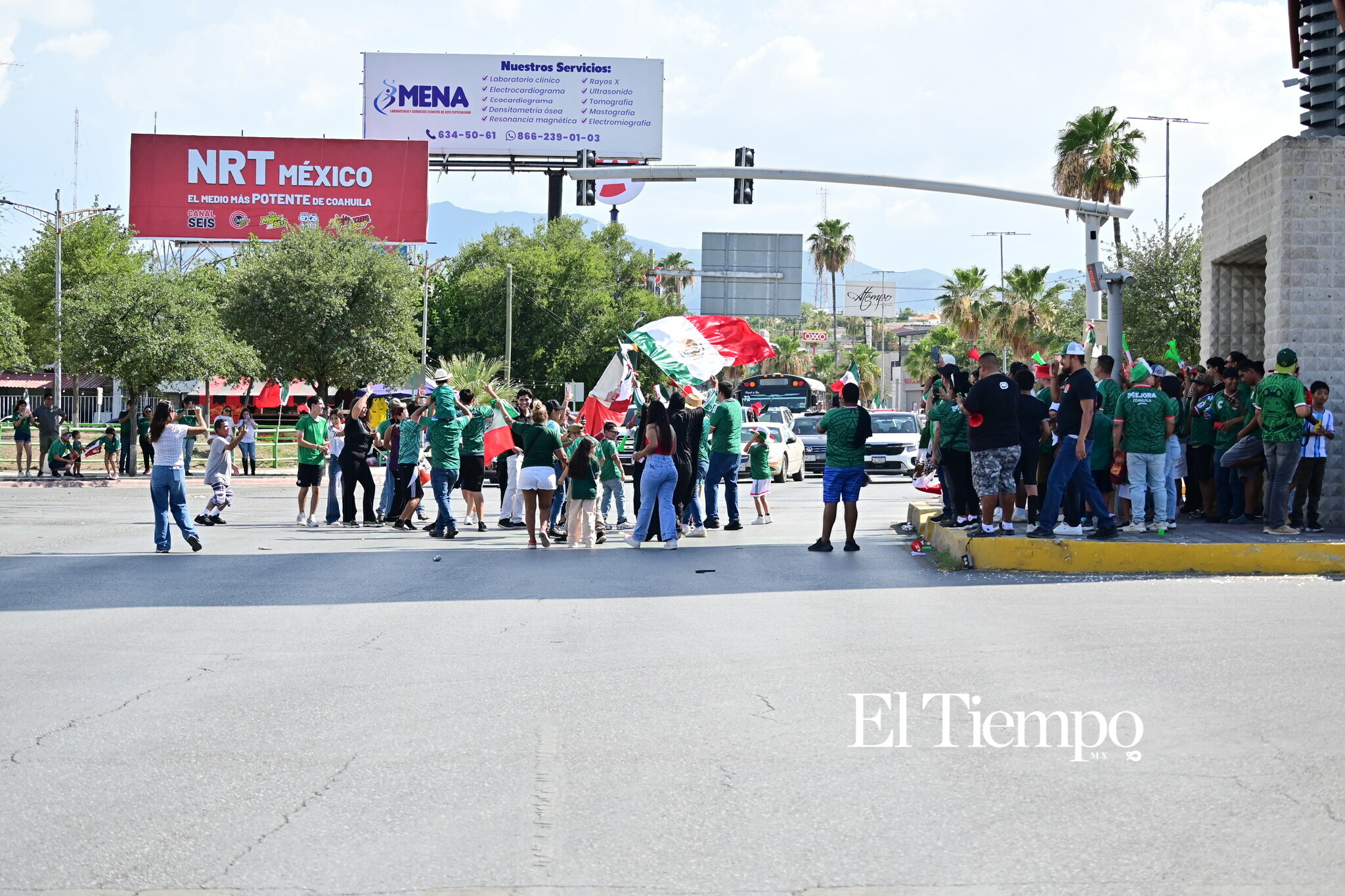 Monclova y Frontera celebran el triunfo del Tri