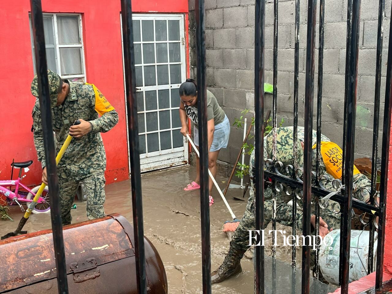 Lluvias activan auxilio militar y paralizan actividades en la Región Centro