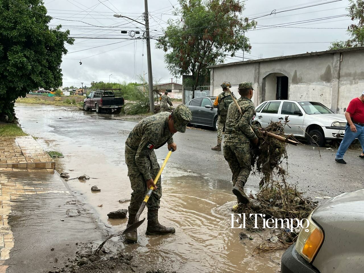 Lluvias activan auxilio militar y paralizan actividades en la Región Centro
