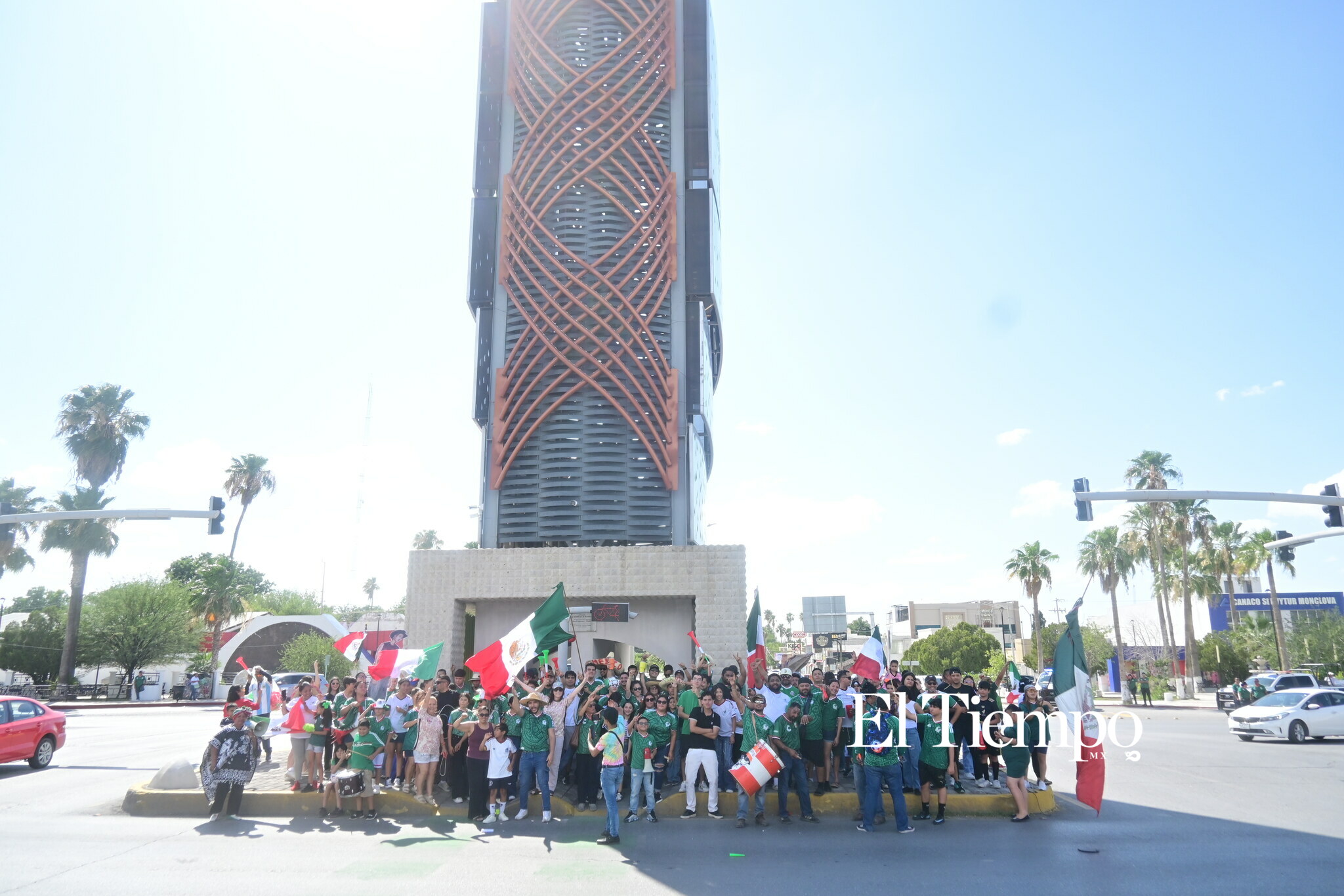 Monclova y Frontera celebran el triunfo del Tri